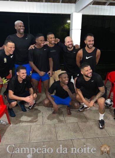 Vinicius tambin comparti esta historia de Instagram con su futuro compaero en la delantera blanca