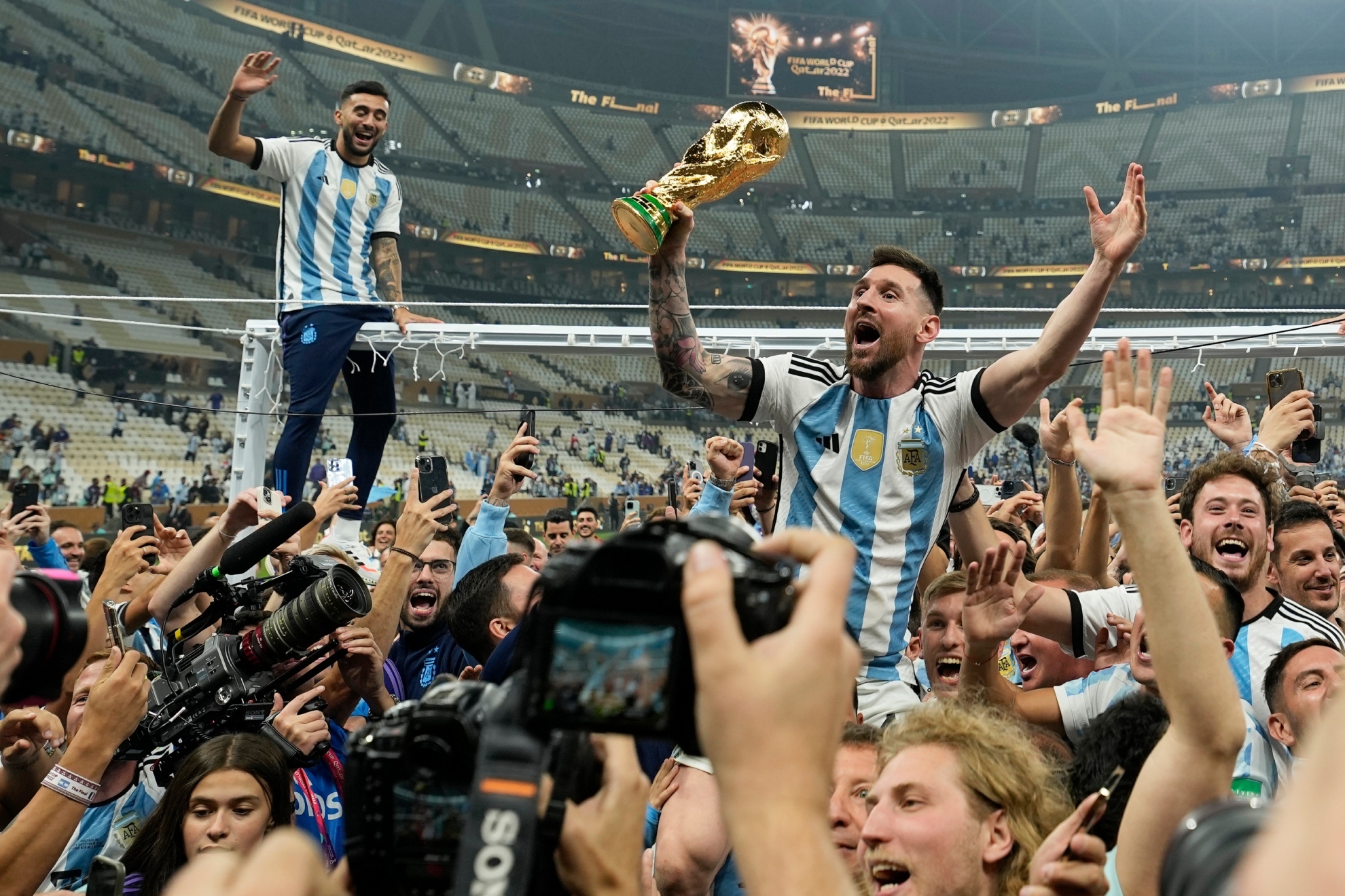 Leo Messi celebra la conquista del Mundial.
