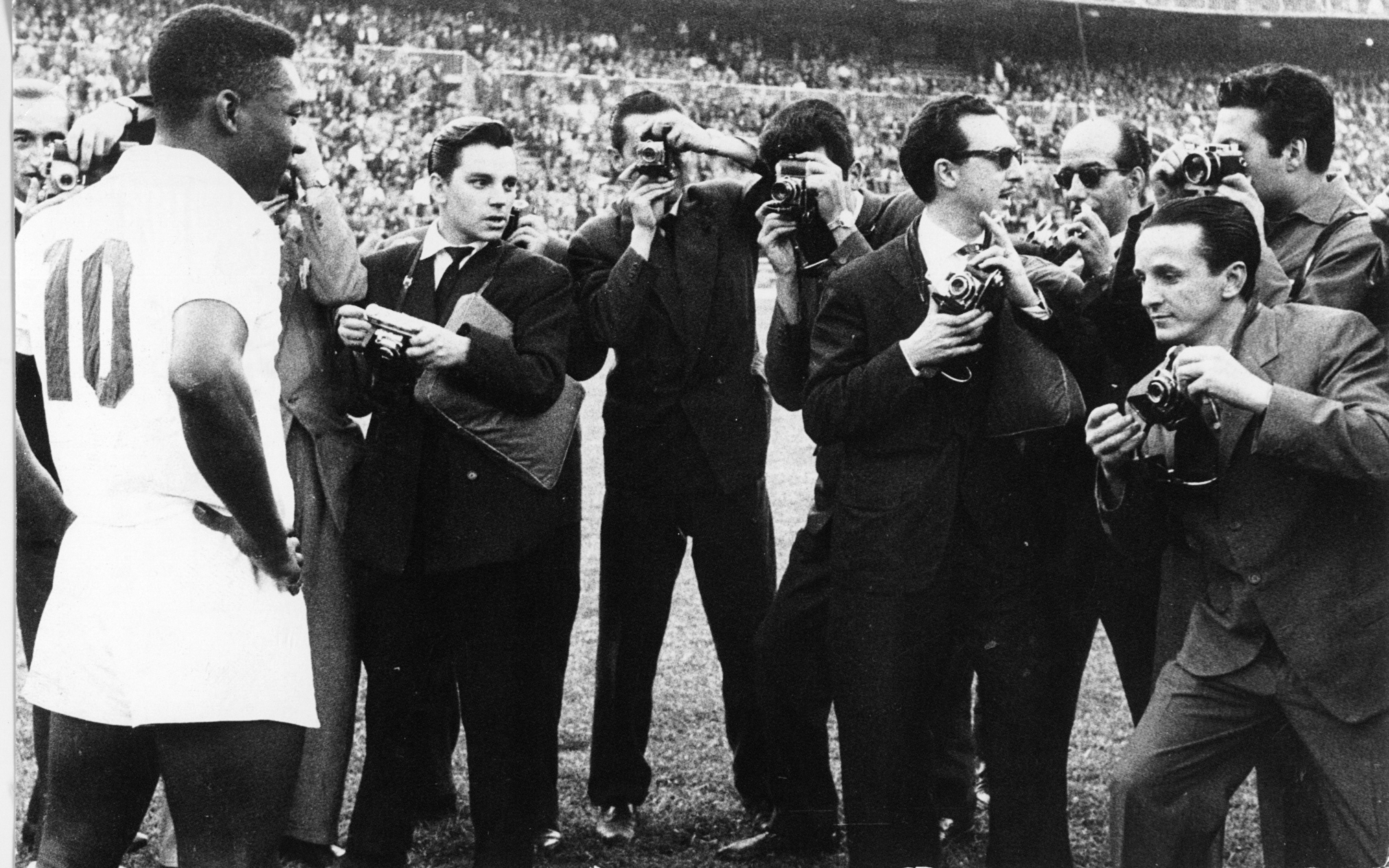 El día que Pelé fue portero del Santos y los llevó a una final