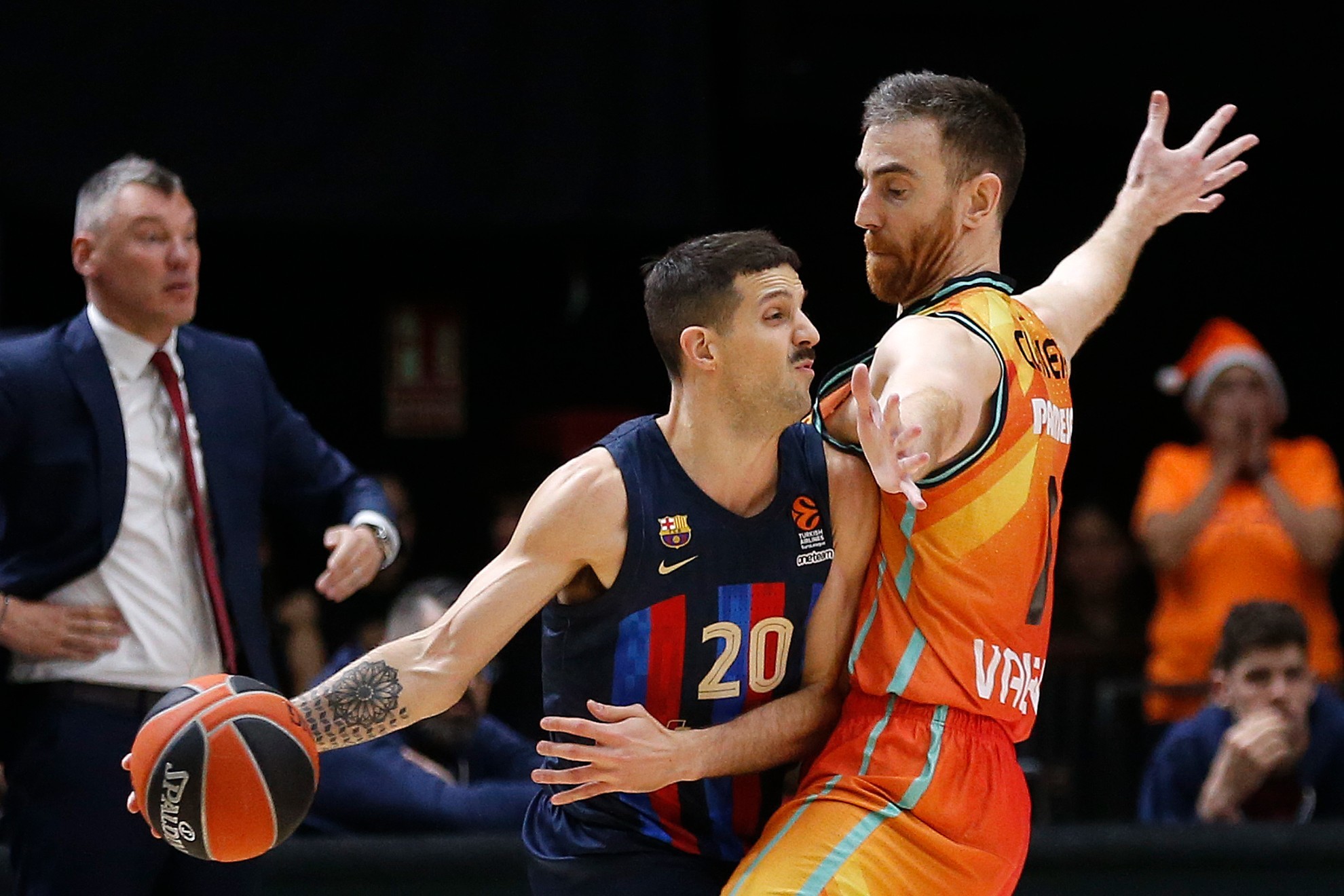 tengo sueño vergüenza oro Euroliga: El Valencia Basket se lleva una batalla tras sobrevivir a  Laprovittola | Marca