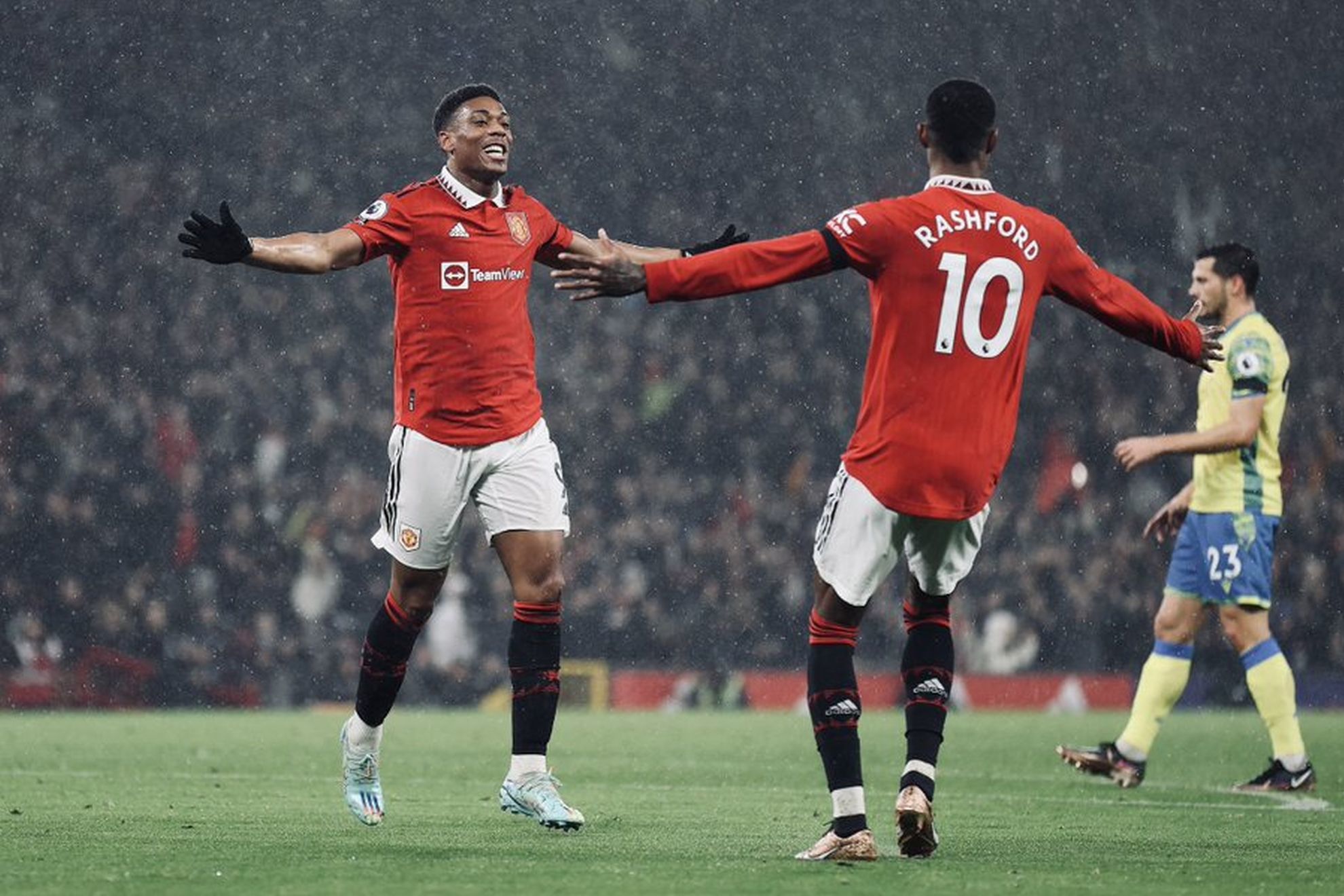 Man Utd vs Nottingham Forest | Premier League: Manchester United close in  on top four after downing Nottingham Forest - Premier League