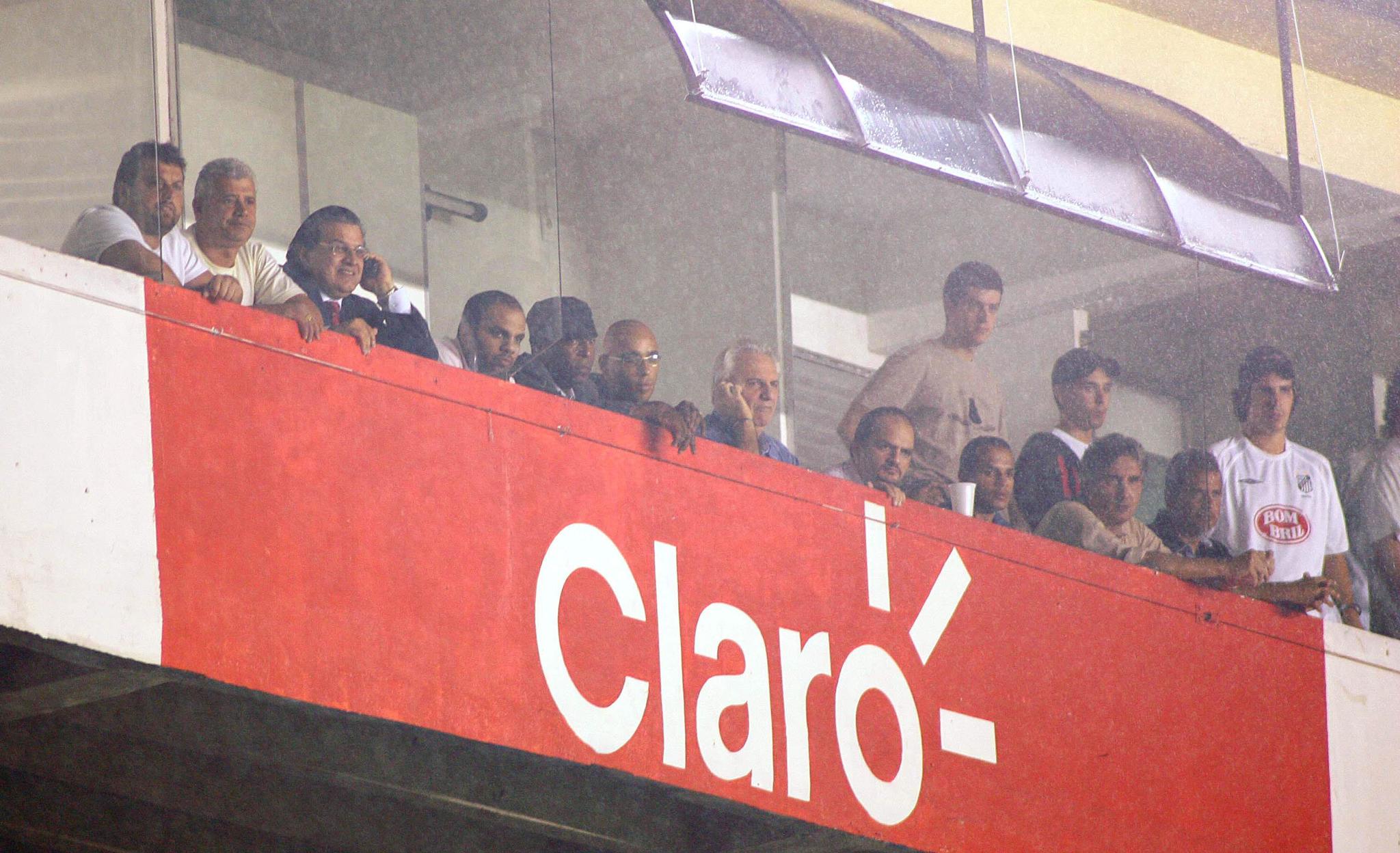 Pelé, junto a su hijo Edinho, en 2005