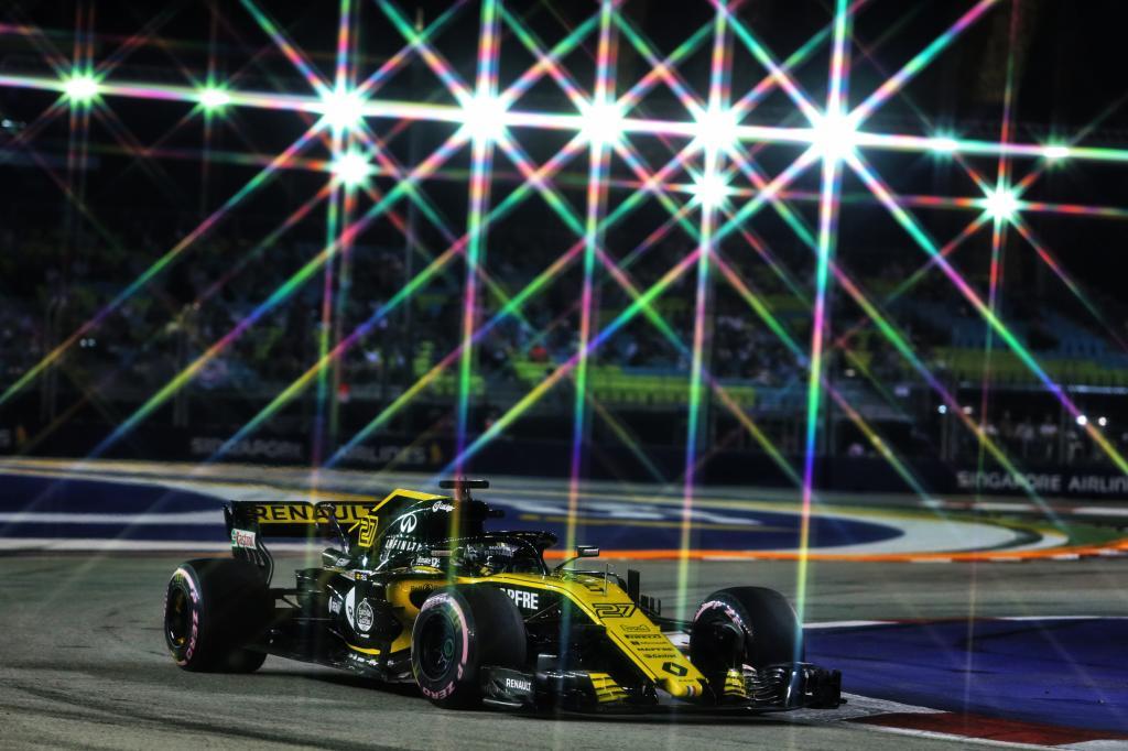 Events like the overnight Singapore GP cause a huge carbon footprint