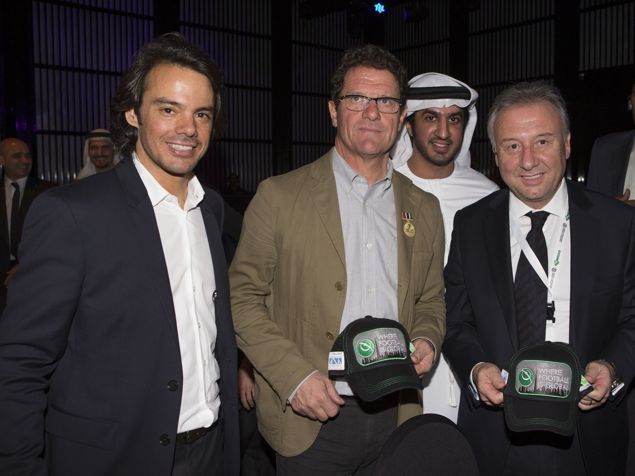 Tomasso Bendoni, CEO de Globe Soccer, junto a Fabio Capello y Alberto Zaccheroni.