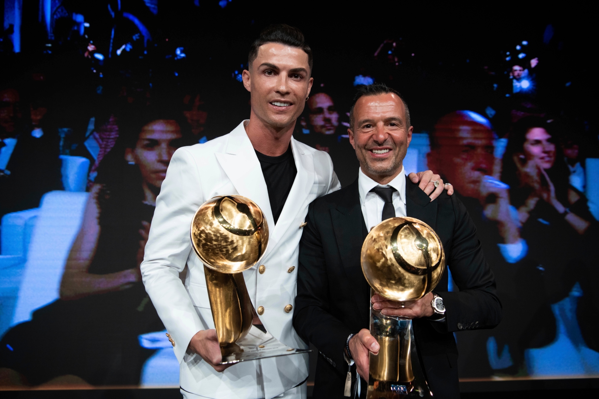 Cristiano Ronaldo y Jorge Mendes, en los 'Sport Globe Soccer Award 2019'.