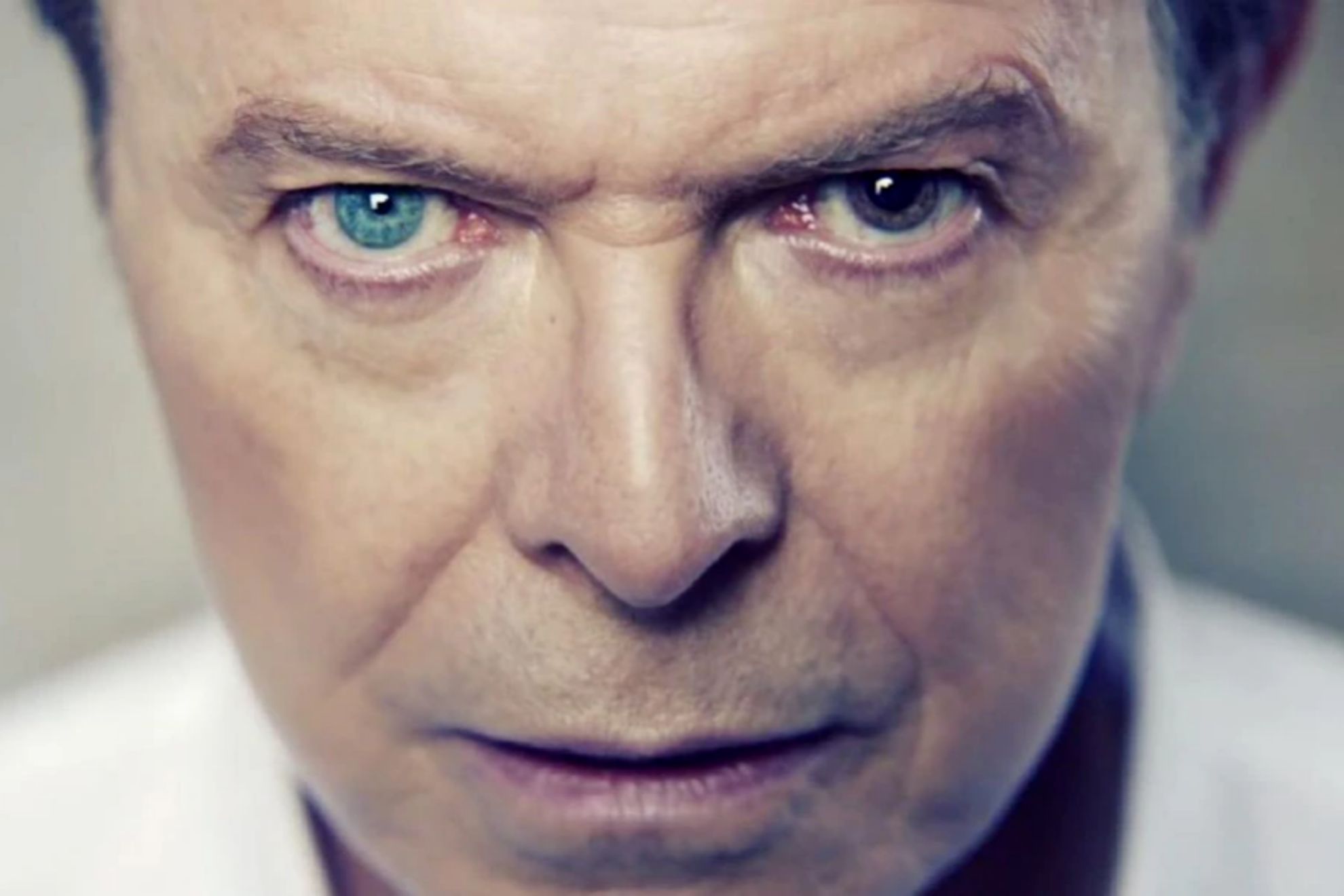Por qu� David Bowie ten�a un ojo de cada color y cu�l es el origen del maquillaje del rayo
