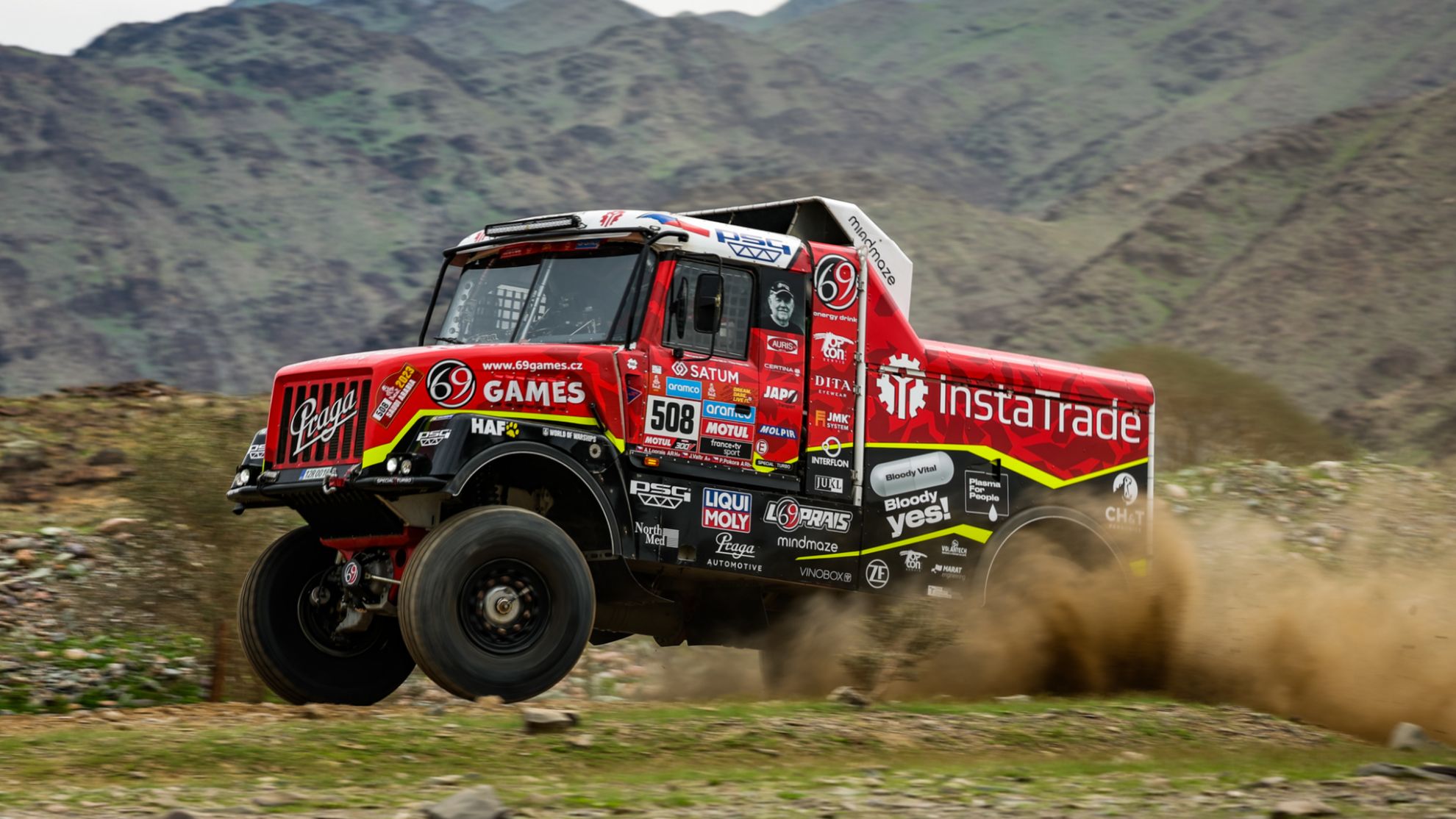 El camión de Ales Loprais, en acción en este Dakar