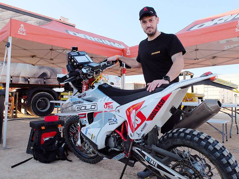 James Hillier está a solo un pasito de completar su primer Dakar.