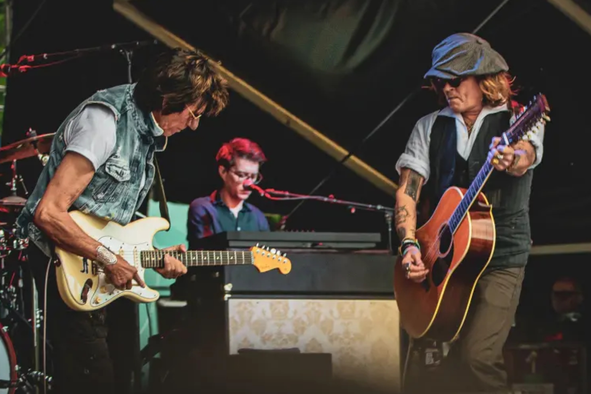 Jeff Beck and Johnny Depp onstage