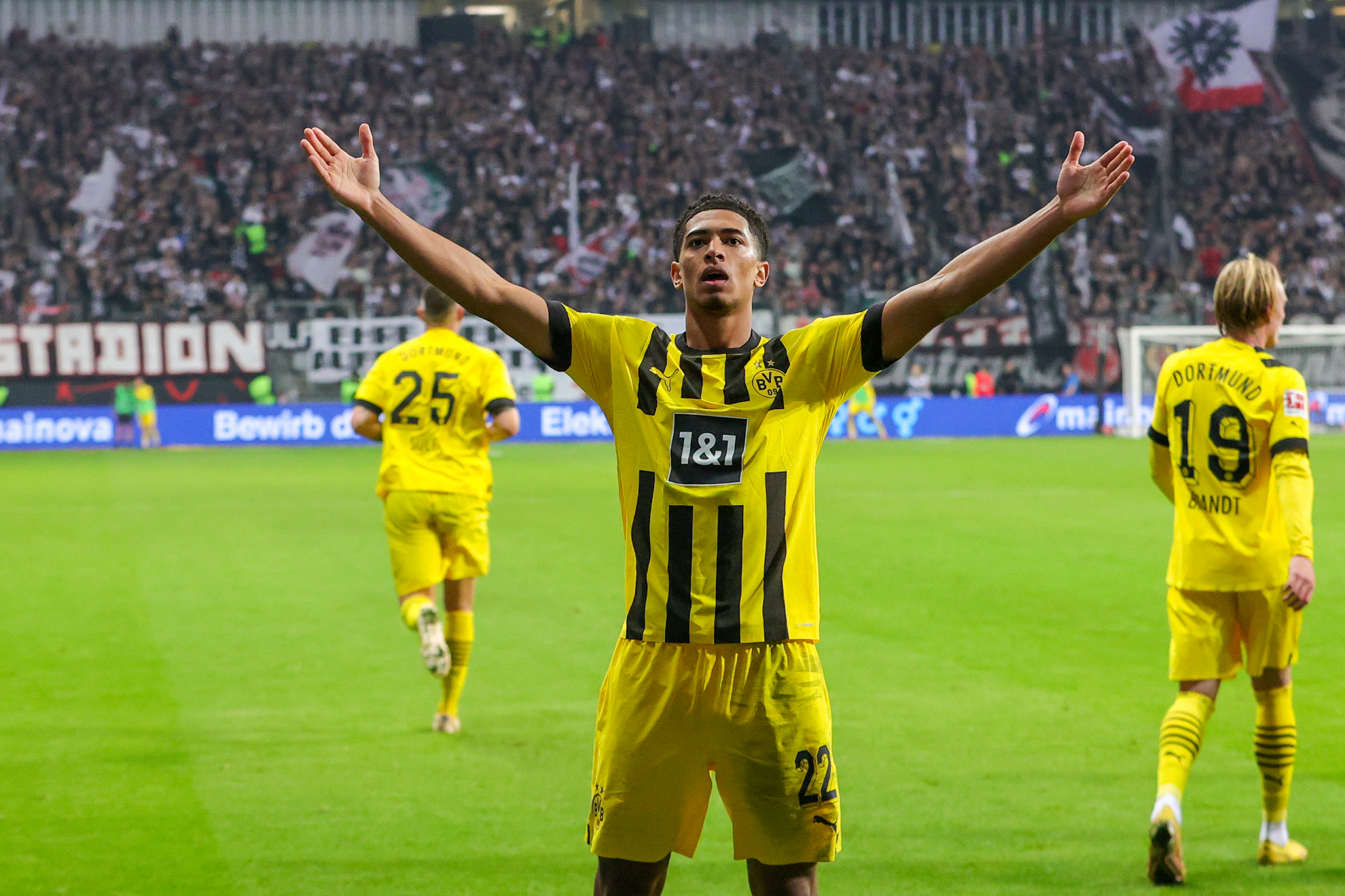 Jude Bellingham celebra un gol con el Borussia Dortmund/LA PRESSE