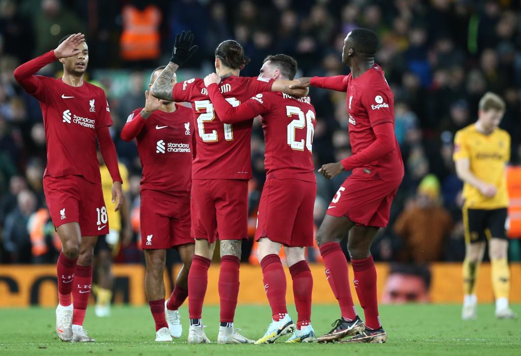 Los jugadores del Liverpool, durante la celebracin de un gol