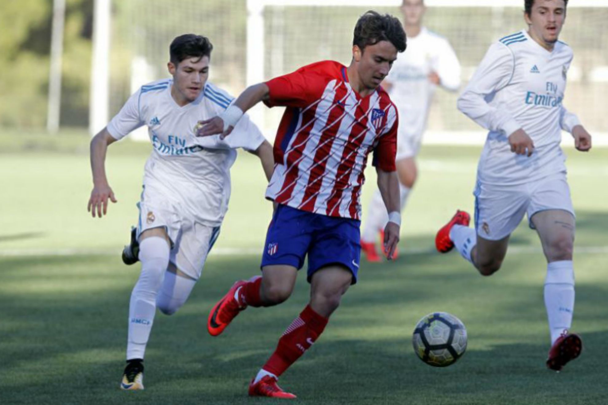 Fran García durante un partido con el Real Madrid juvenil