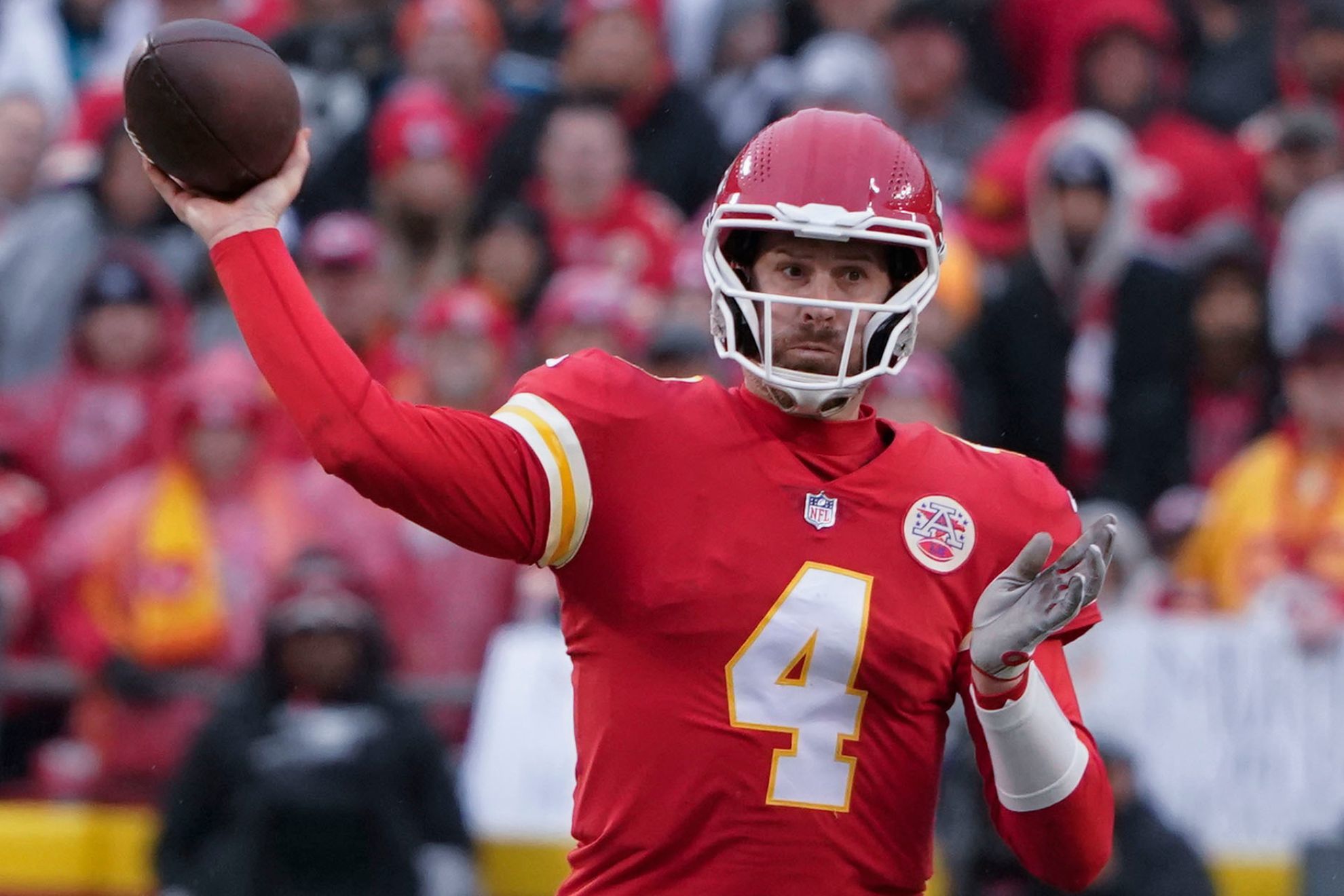 Chad Henne momentarily replaces Patrick Mahomes (injury) in Divisional Round
