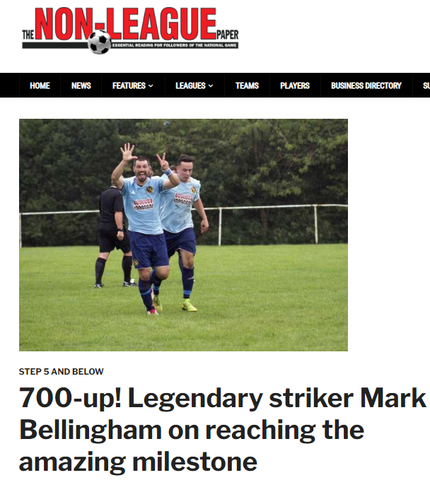 Imagen del medio inglés de fútbol amateur que informa de los 700 goles de Mark Bellingham.