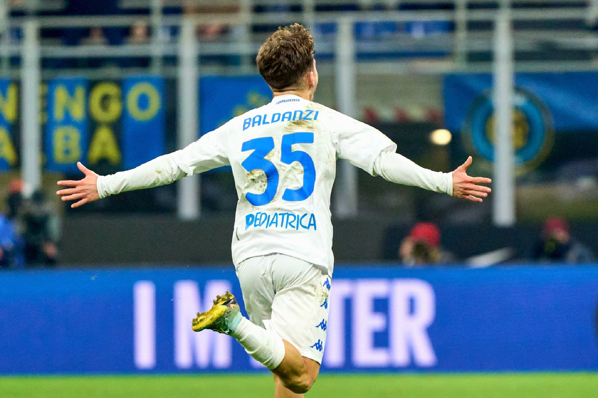 Tommaso Baldanzi celebra su gol ante el Inter.