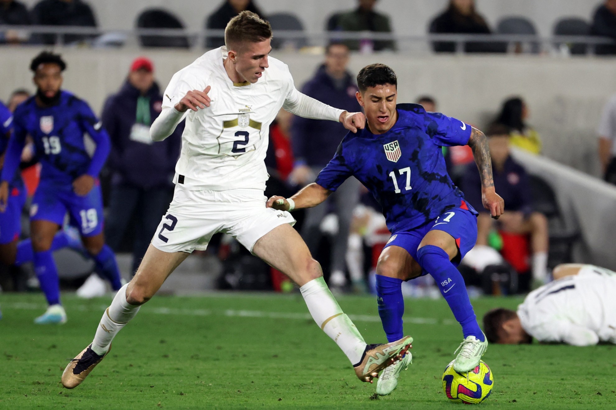 Estados Unidos pierde 1-2 contra Serbia | Reuters