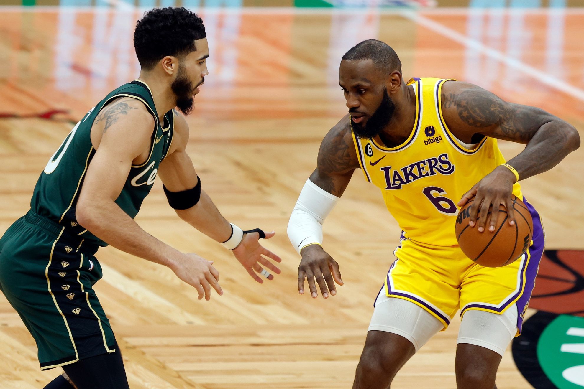 Lakers visit Celtics at TD Garden