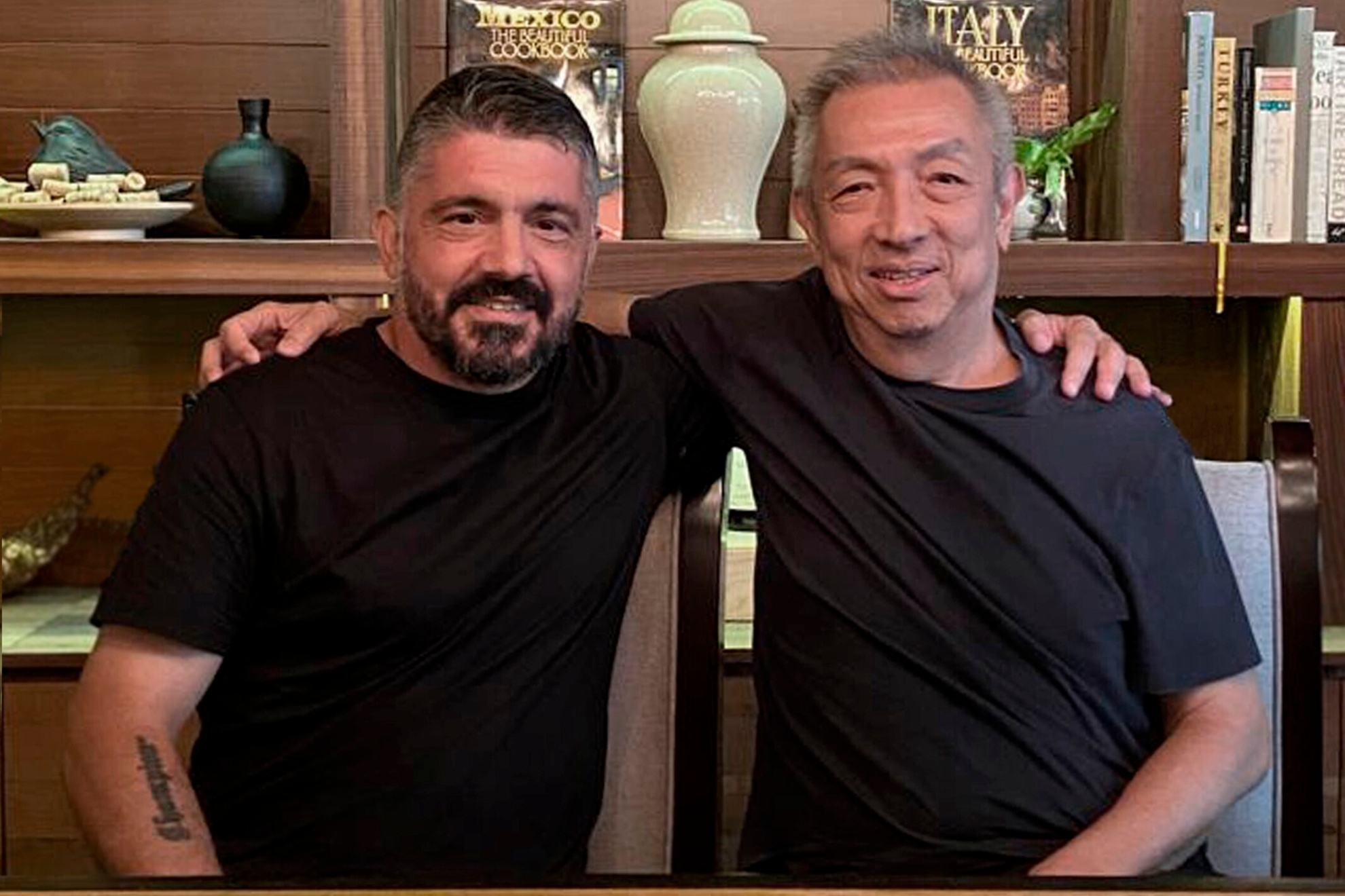 Gattuso y Lim en Singapur.