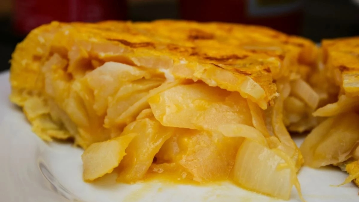 Tortilla de patata poco cuajada: ¿hay riesgo de salmonelosis?