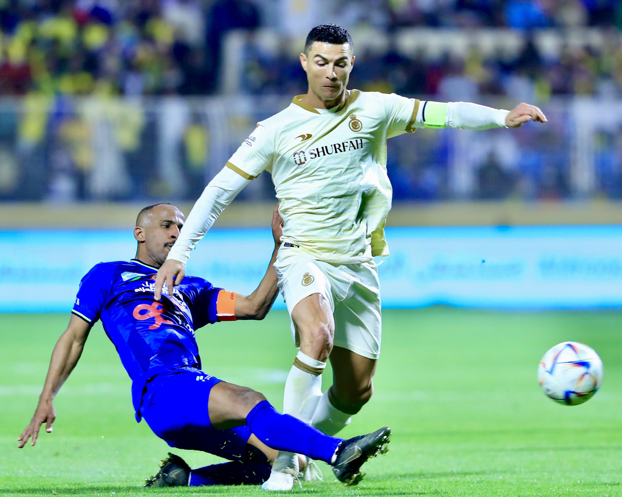 Cristiano Ronaldo marca en el empate 2-2 del Al-Nassr contra el Al-Fateh | Photo by Stringer/Anadolu Agency via Getty Images