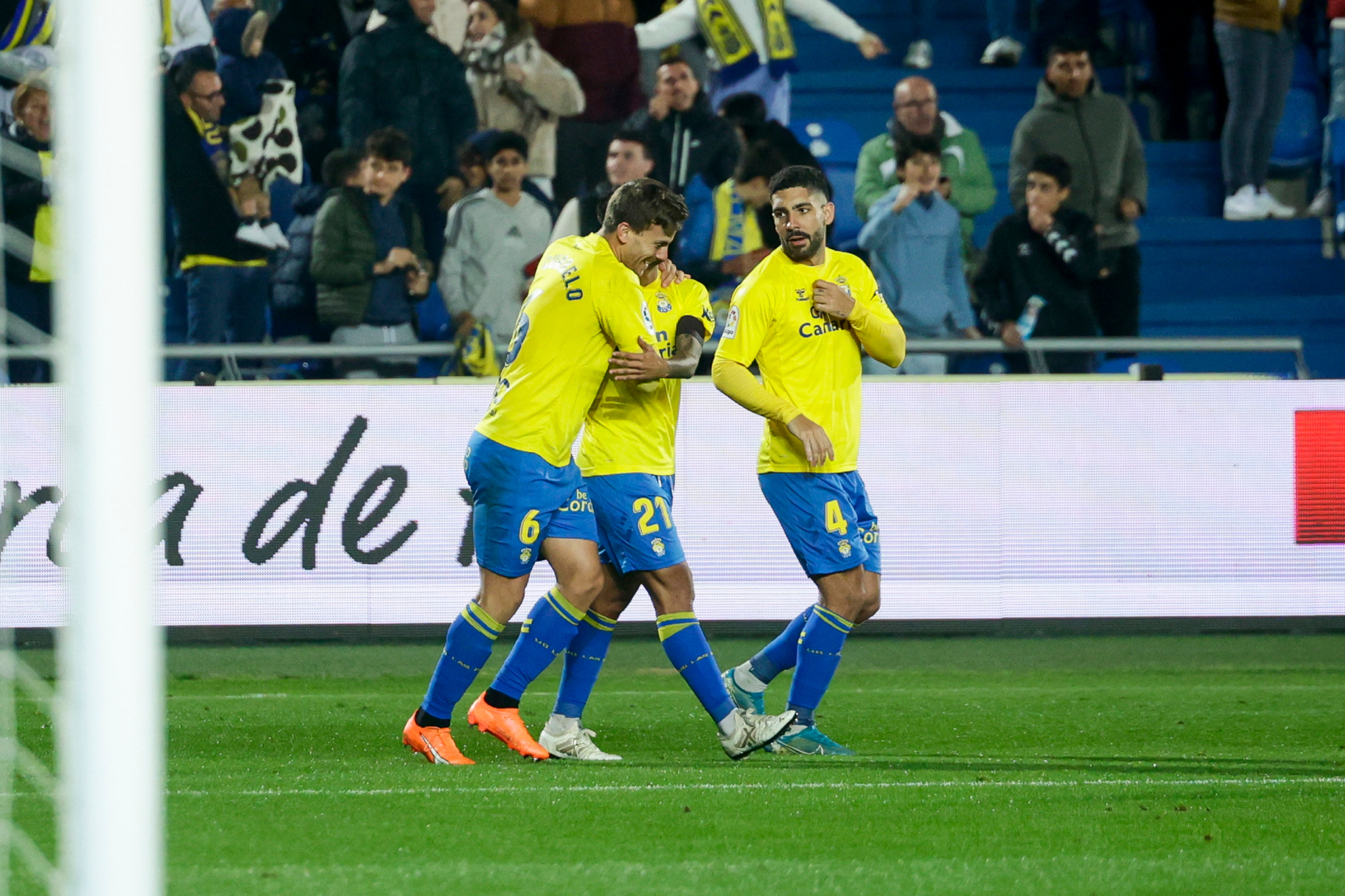 Los jugadores de Las Palmas celebran un gol en un partido reciente.