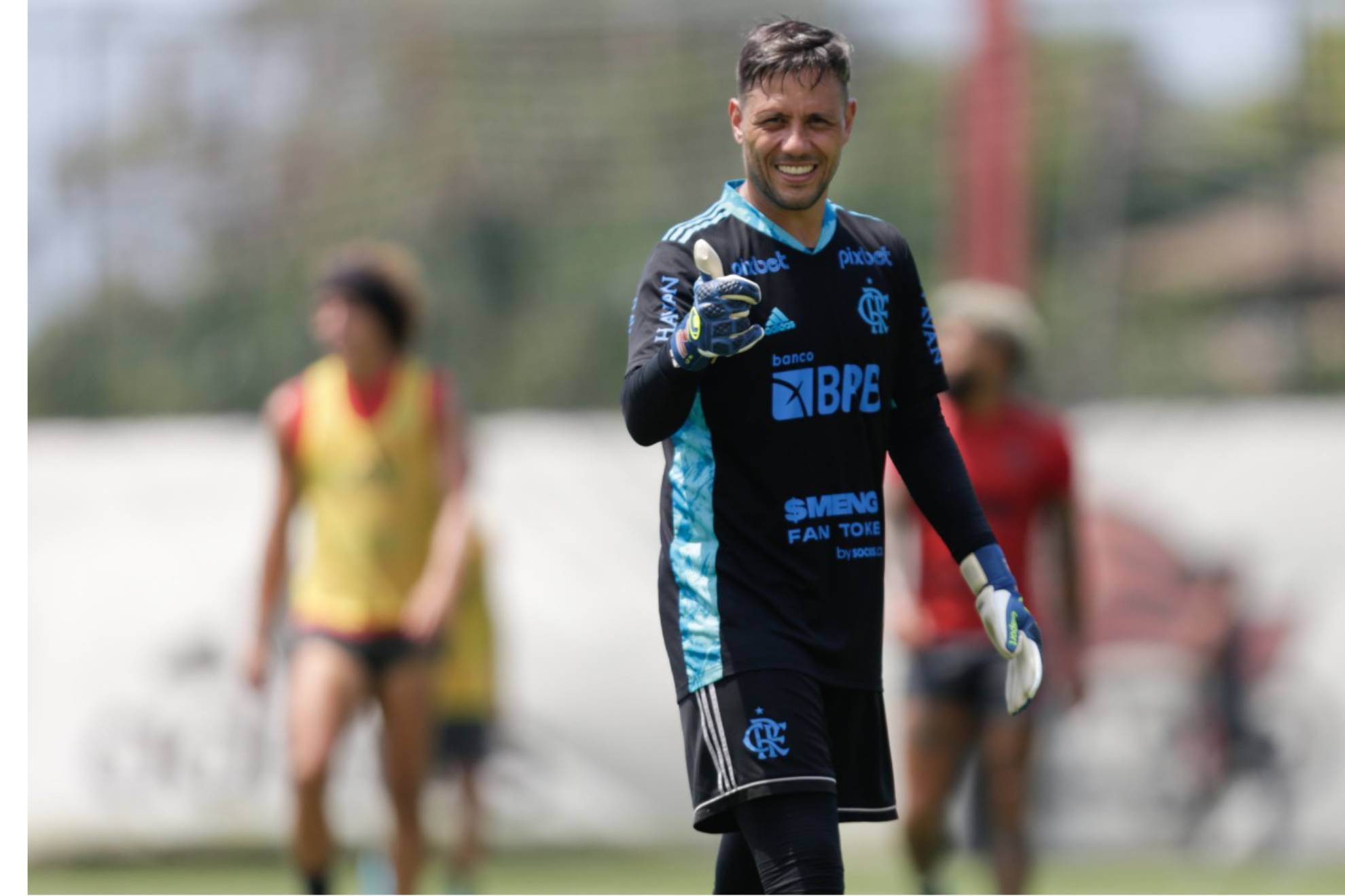 Diego Alves en los entrenamientos con Flamengo