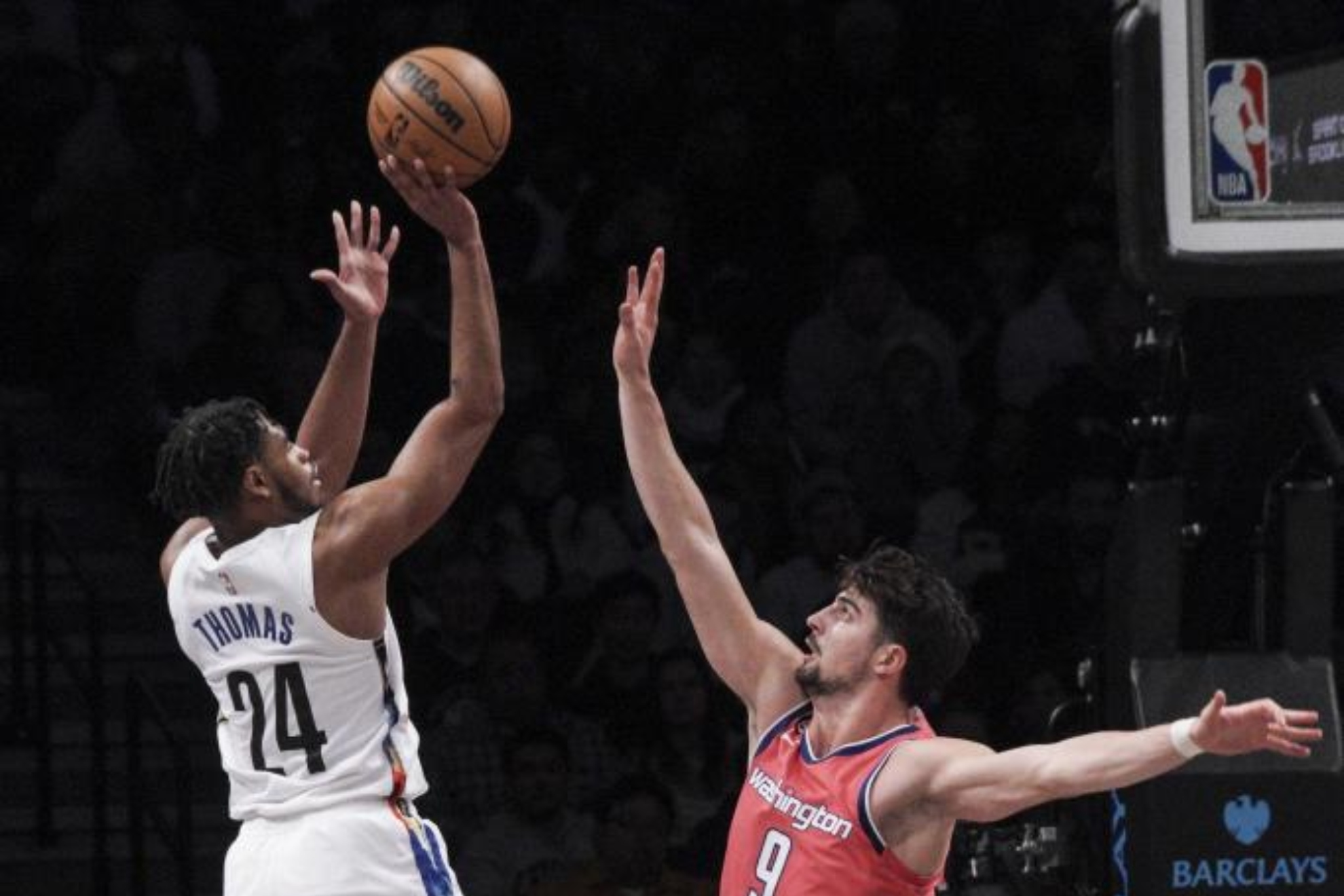 Brooklyn defeat the Wizards thanks to this illegal block