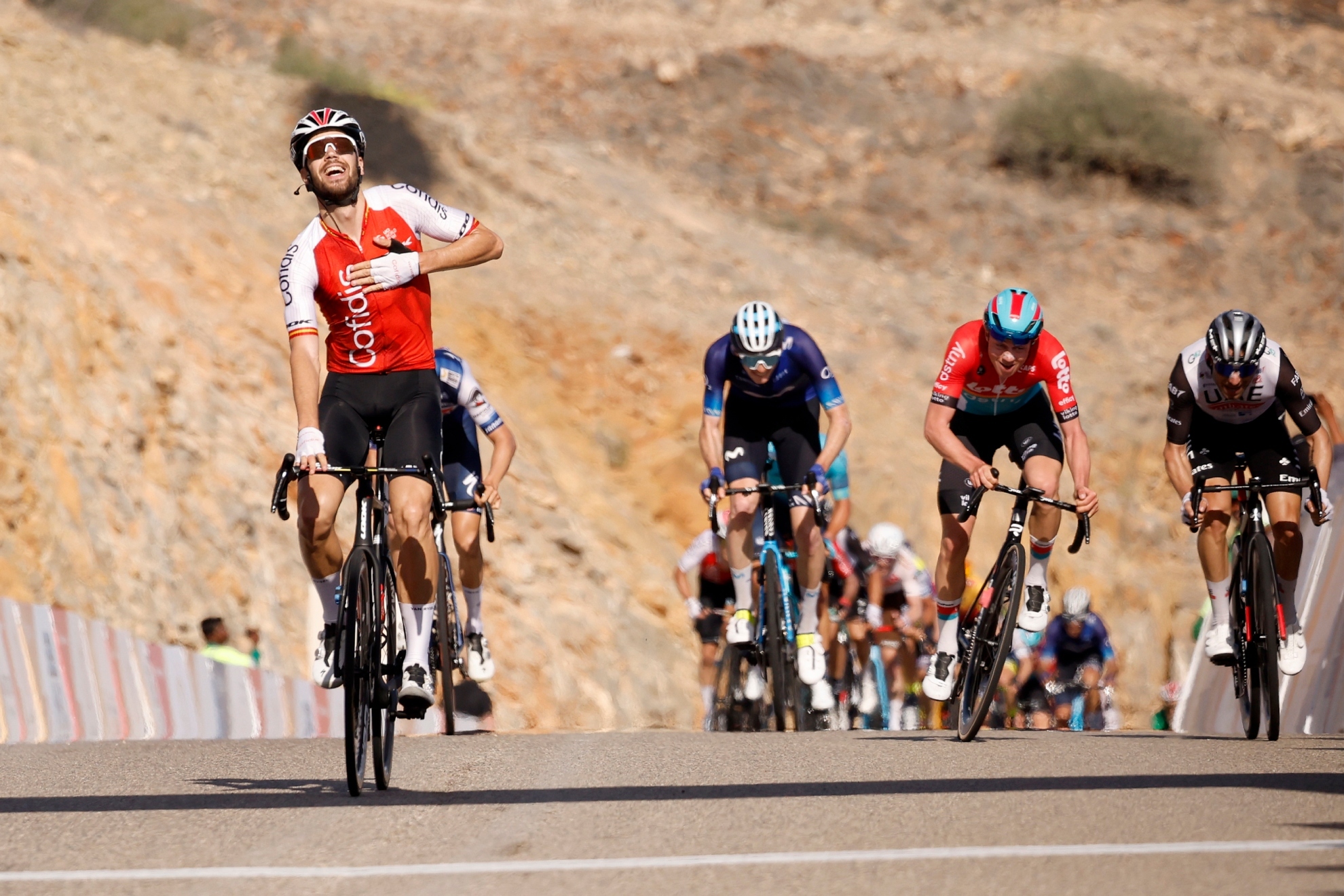 Jess Herrada gana la segunda etapa del Tour de Omn y es el nuevo lder