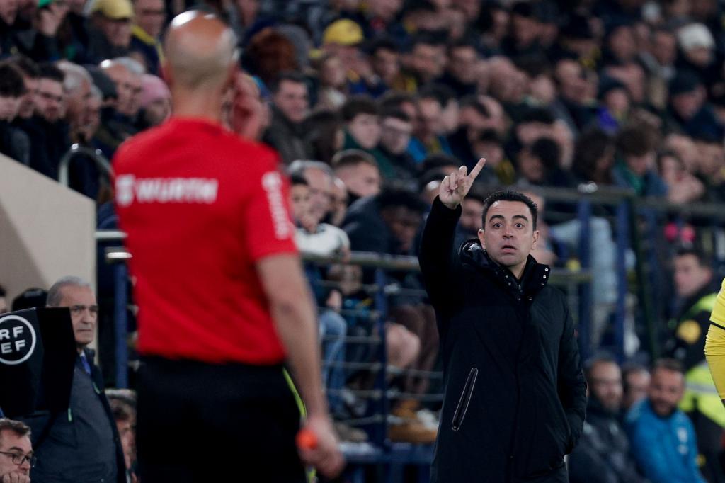 Xavi, durante el encuentro contra el Villarreal.