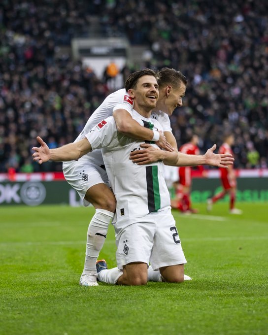 Hofmann celebrando el segundo del Borussia