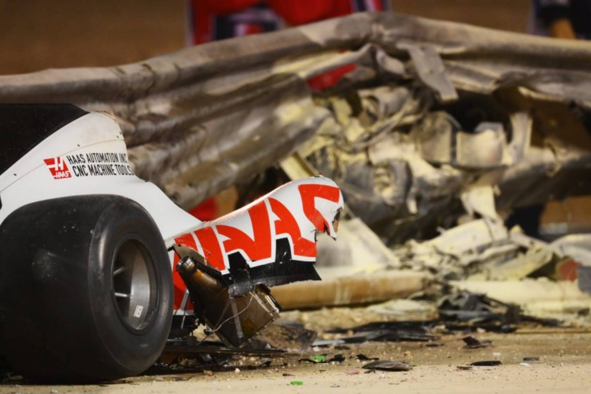 El Haas de Grosjean, tras el accidente.
