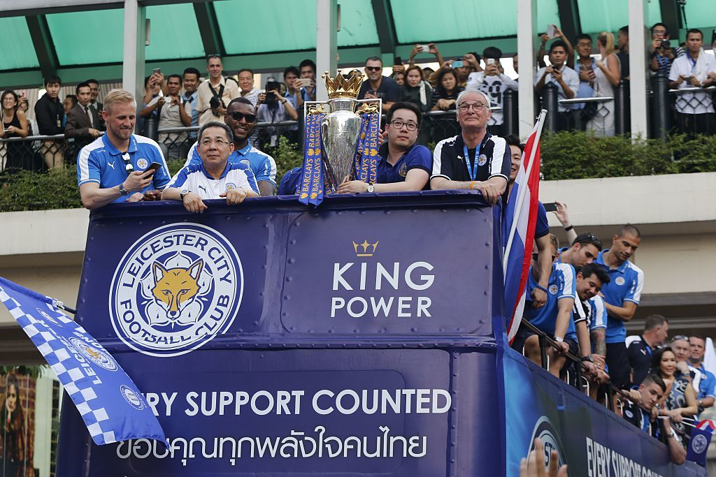 Srivaddhanaprabha celebra la Premier con el Leicester.