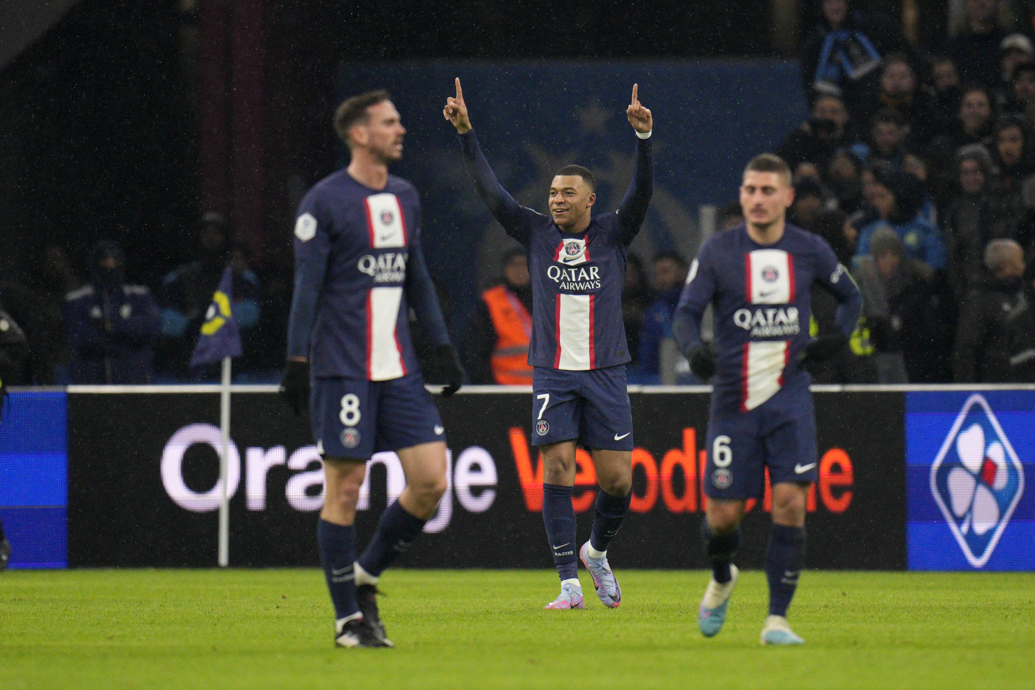 Mbappé festeja el 0-1 ante el Marsella.