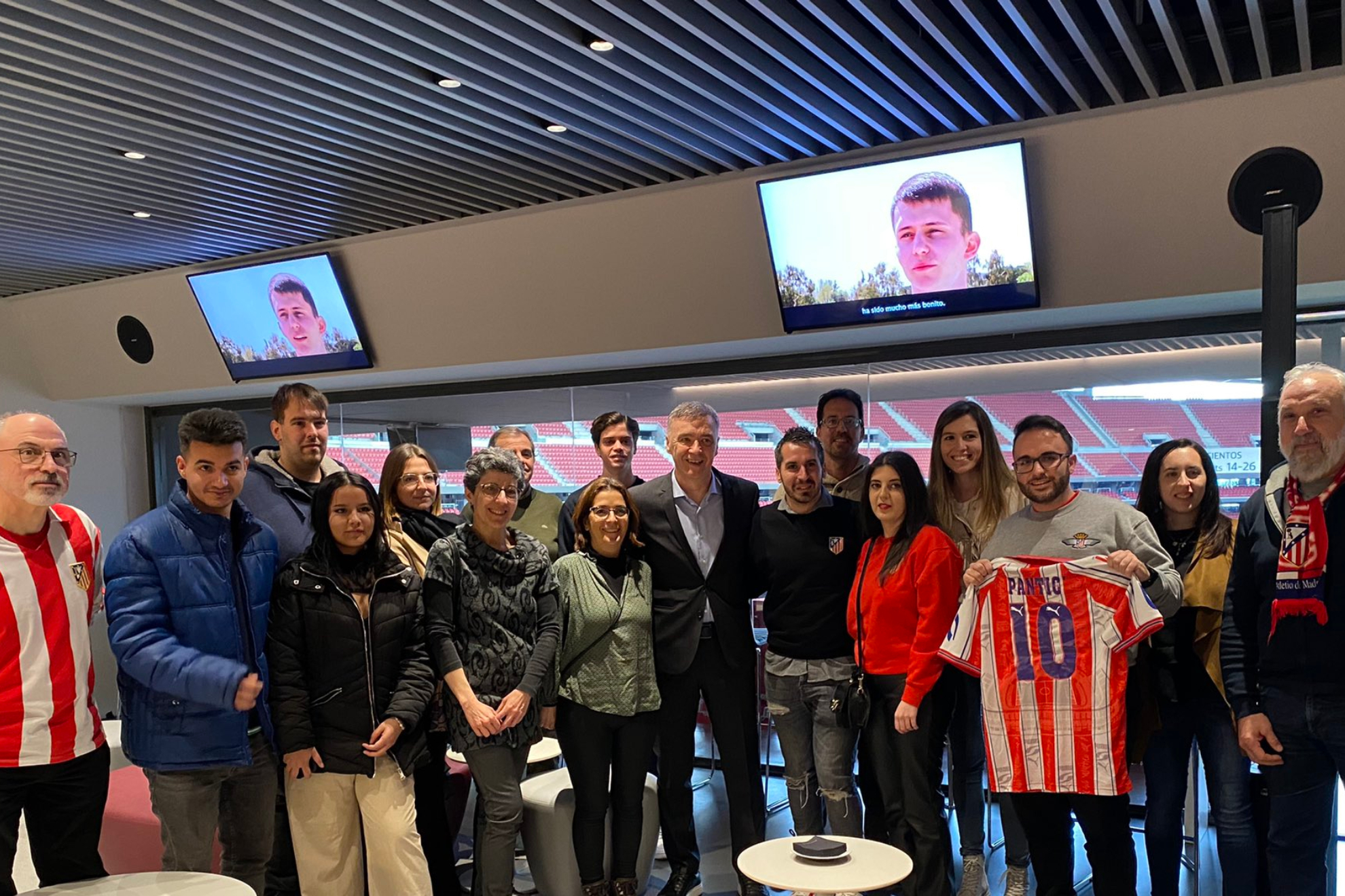 Atletico Fans experience the derby from the heart of the Metropolitano!