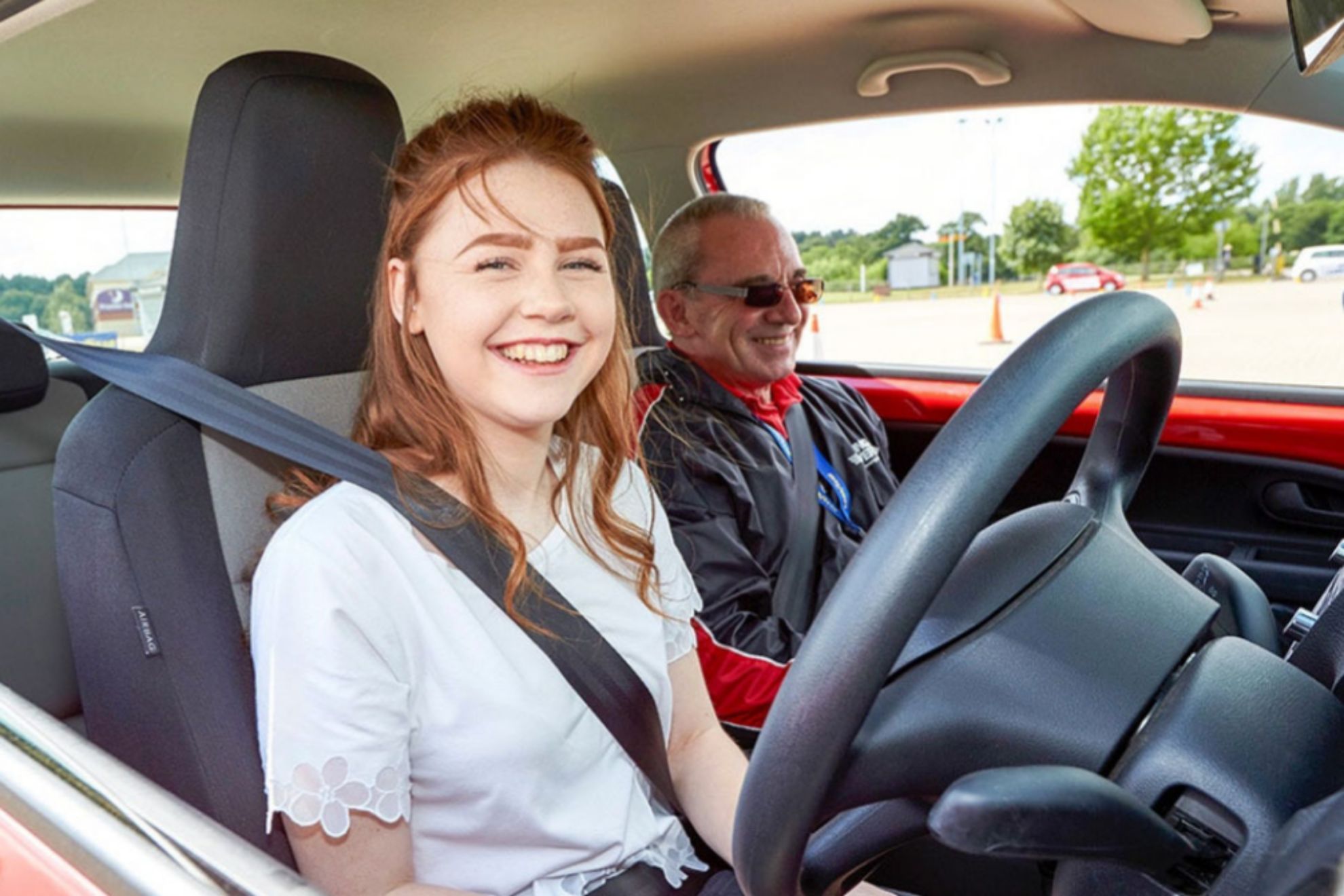 La Comisin quiere que se extienda a toda Europa la posibilidad de adelantar la edad para conducir coches.