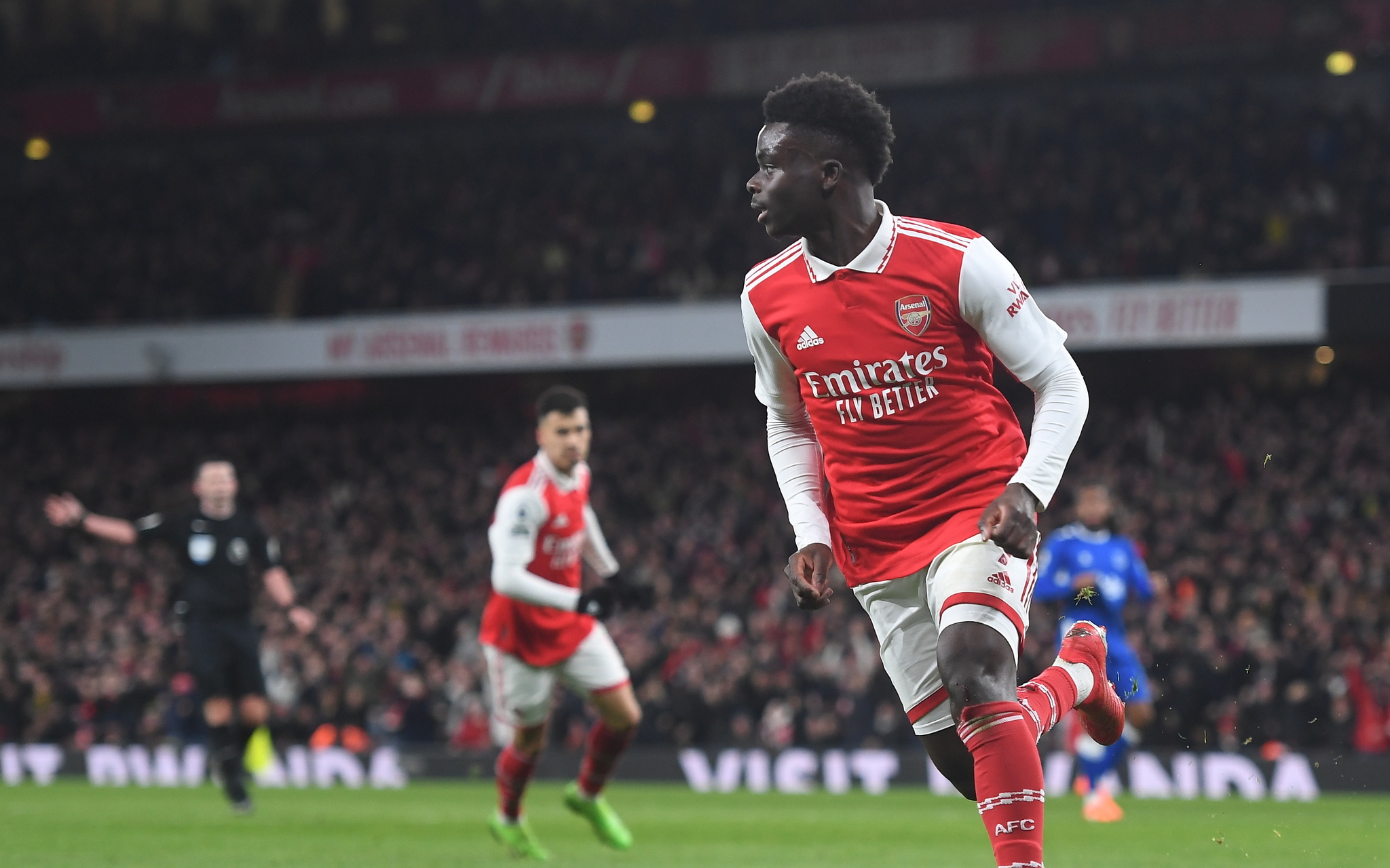 El Arsenal tiene nuevo dolo: Saka emula a Henry