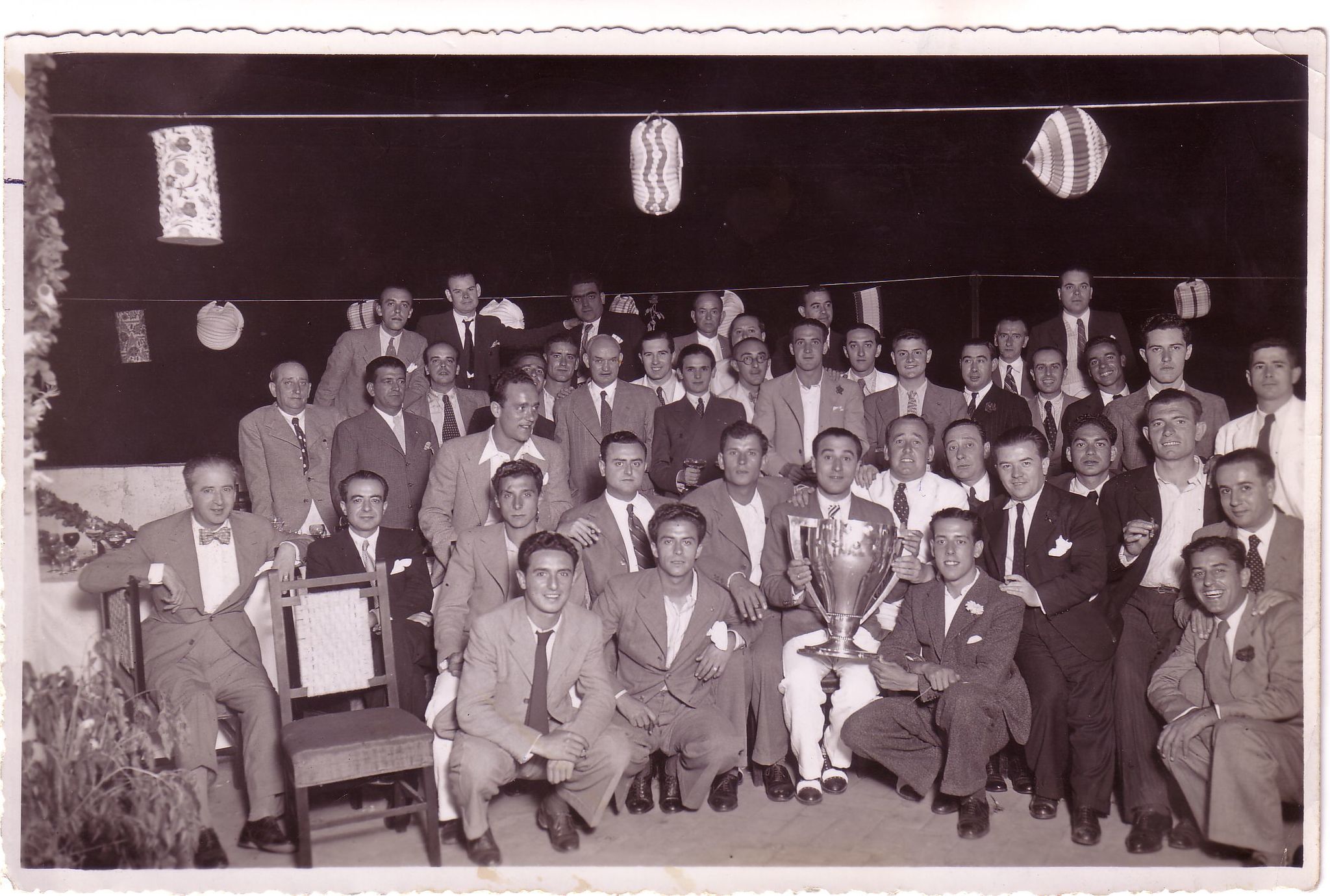 Celebracin del Betis de la Liga ganada en 19357ARCHIVO MARCA