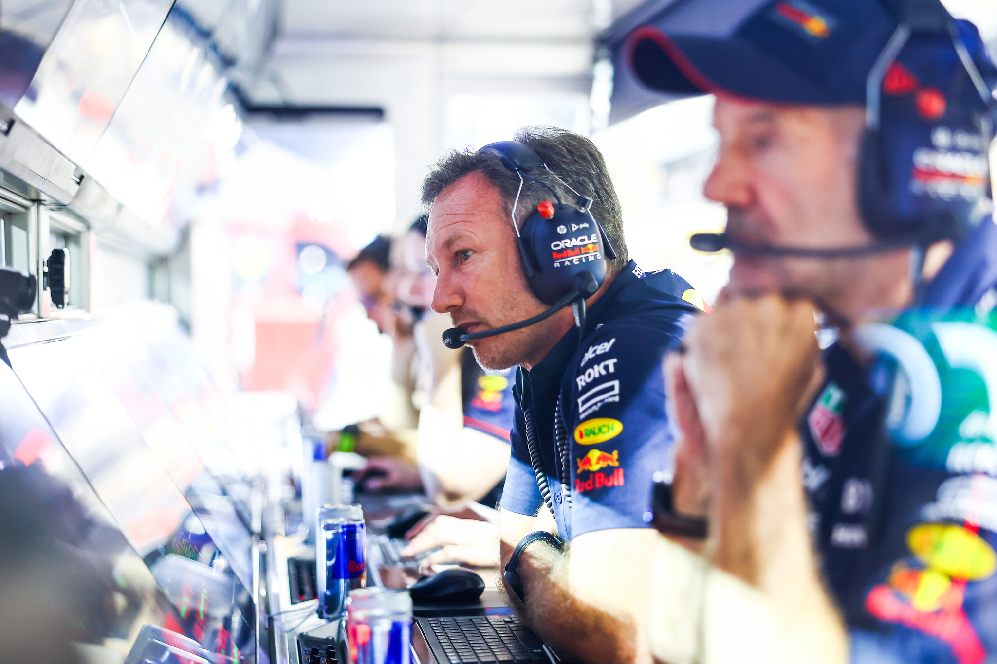 Christian Horner se apunta al bombardeo de Red Bull contra Aston Martin