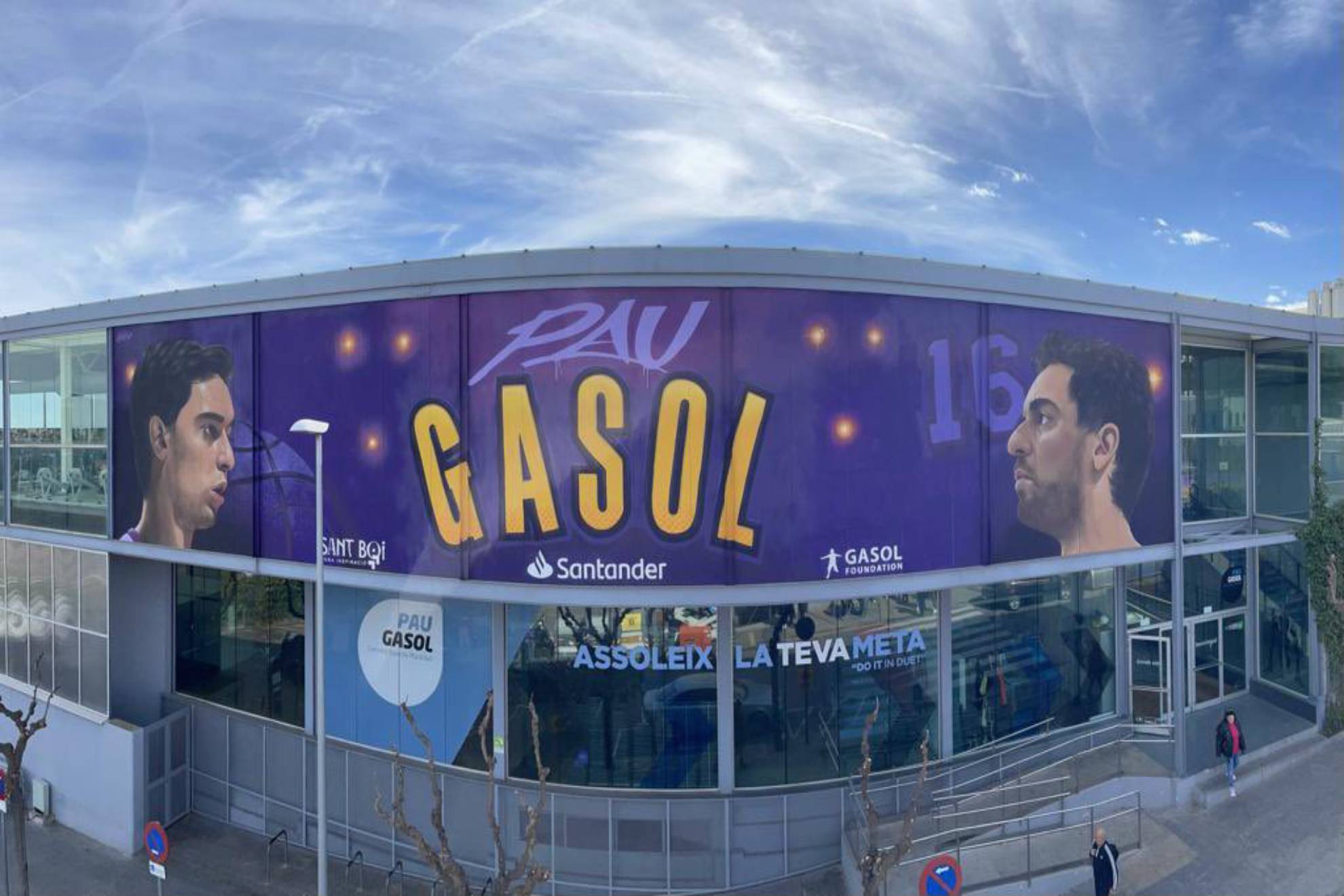 Sant Boi homenajea a Pau Gasol con un mural en su polideportivo