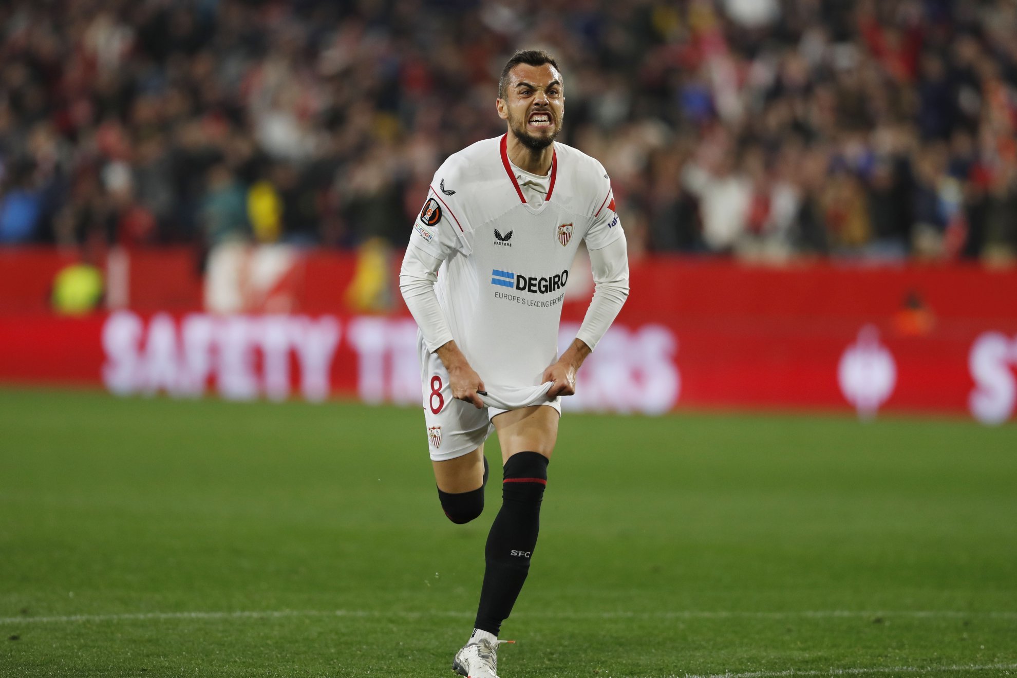 Jordn celebra el primer gol del Sevilla ante el Fenerbahe.