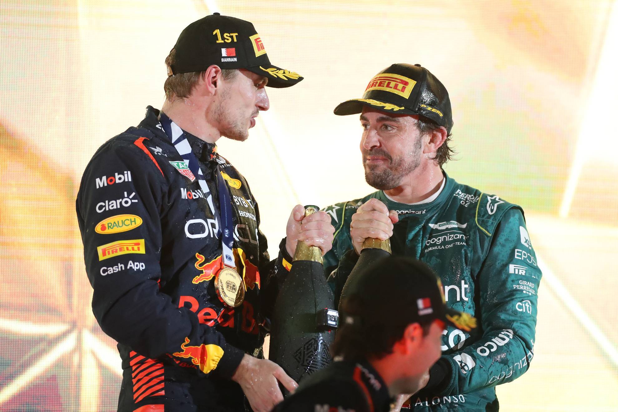 Verstappen no ve descabellado que Alonso pueda ganar carreras este año.