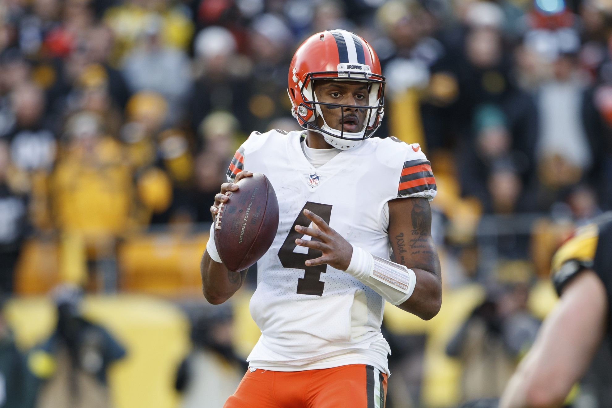 Cleveland Browns restructure Deshaun Watson deal for free agency