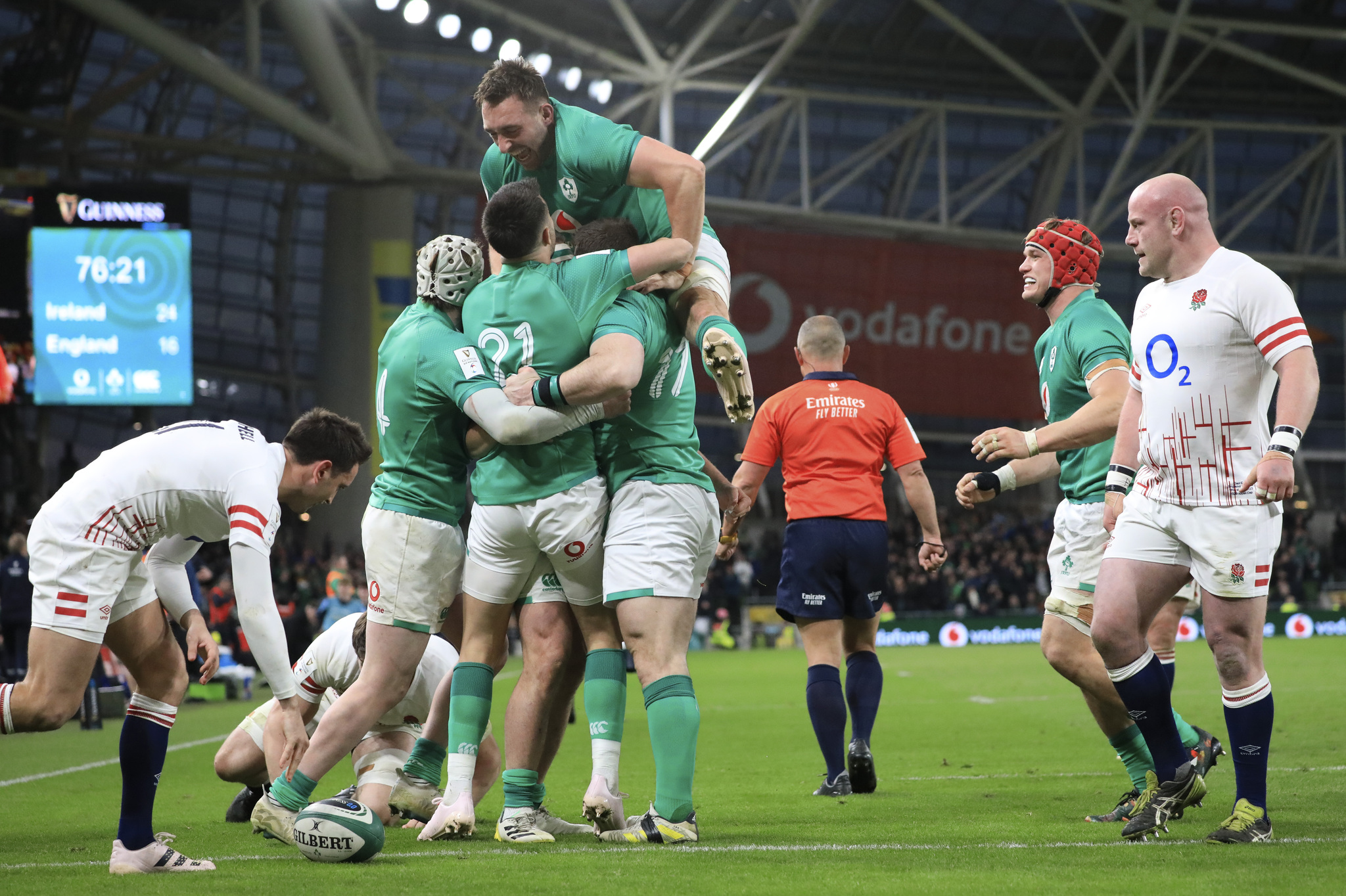 Irlanda gana el VI Naciones y el Grand Slam con dolor y sufrimiento