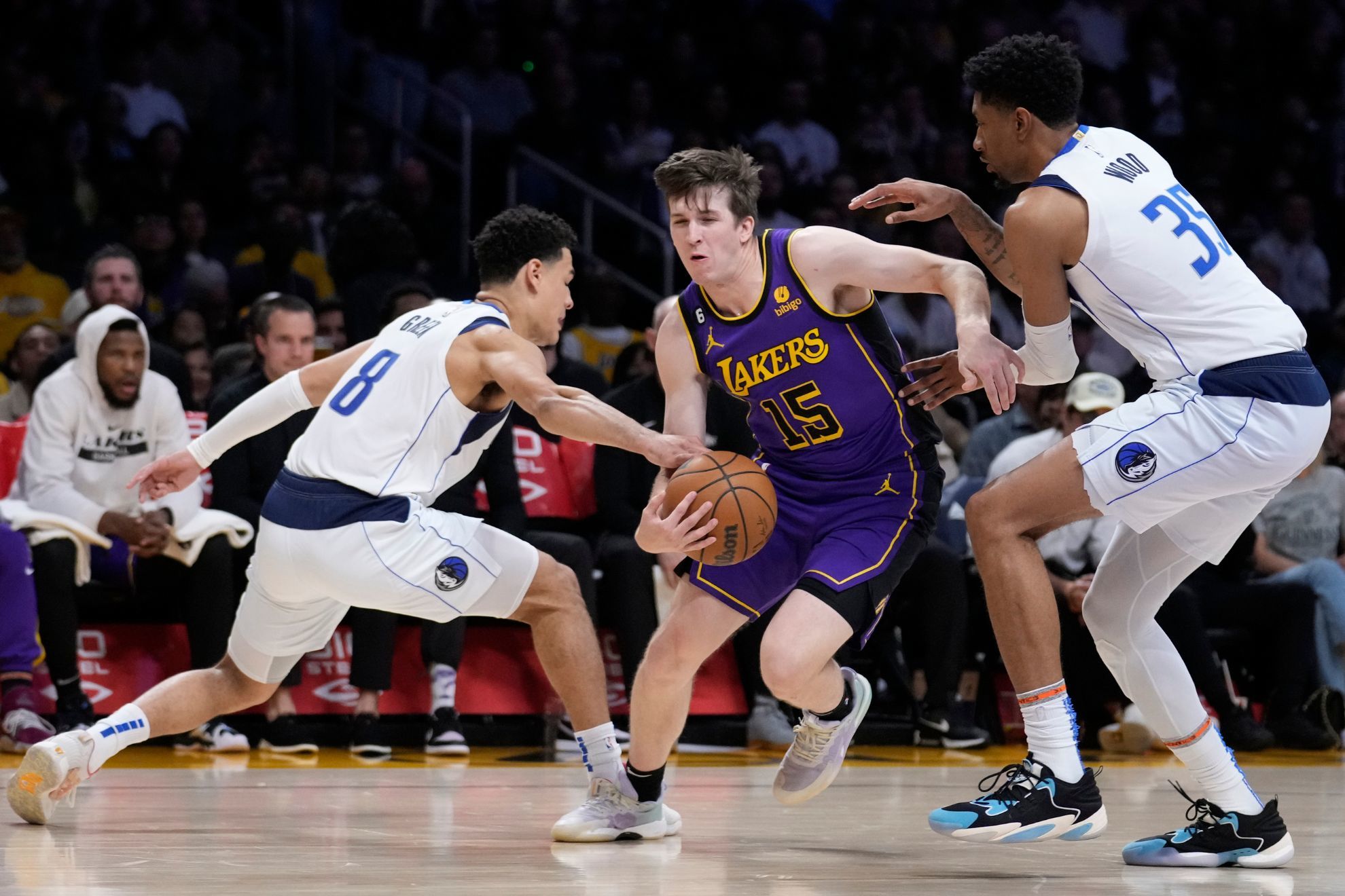 Lakers defeat Magic thanks to Austin Reaves