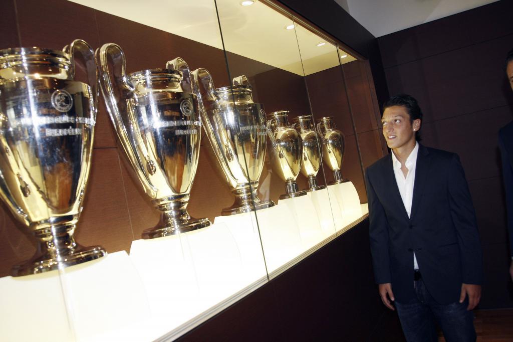 Özil en MARCA:  "Cuando despegó el avión en el que dejaba Madrid, me puse a llorar"