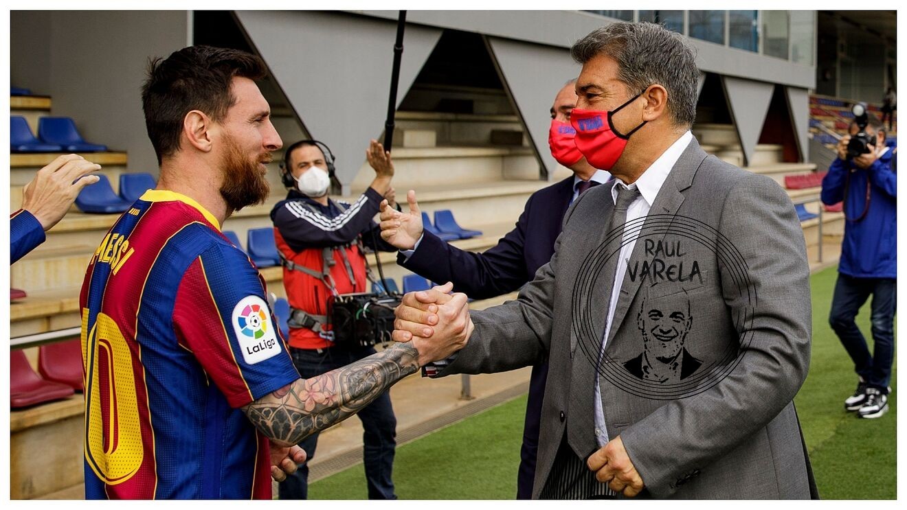 Laporta saluda a Messi.