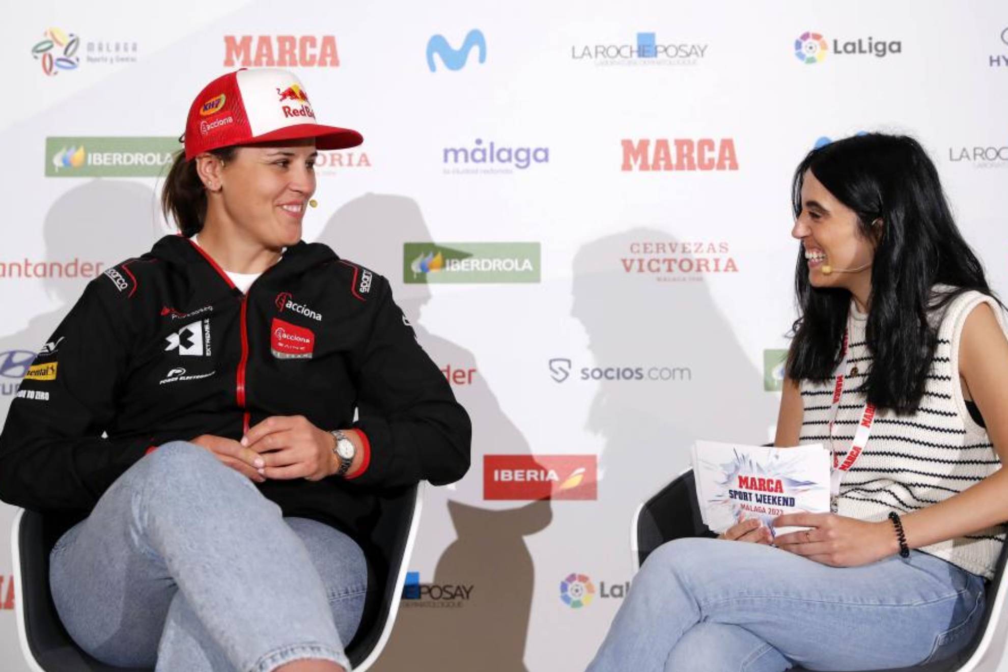 Laia Sanz, la piloto total, durante su entrevista con Nuria Cruz, en el MSW 2023.