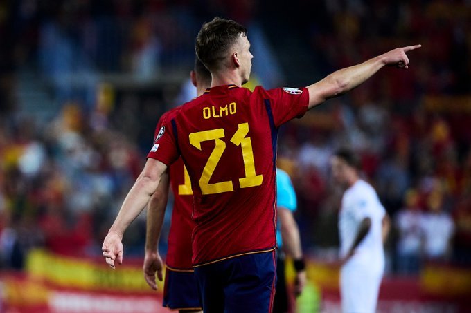 Dani Olmo pasa a la historia por ser el primer goleador con De la Fuente