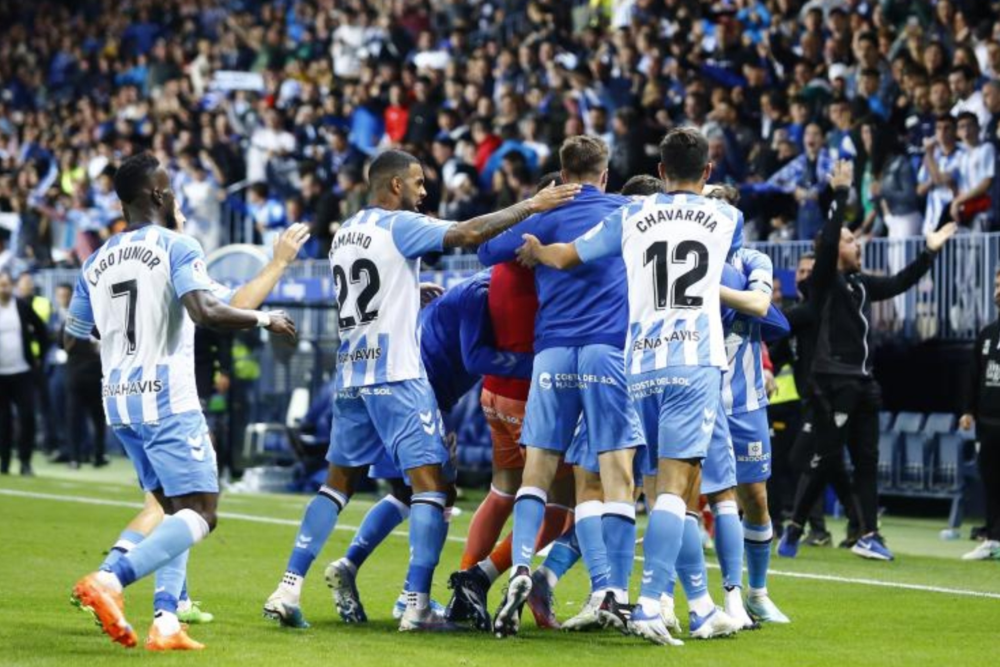 Los jugadores del Málaga celebran el gol de Rubén Castro al Leganés.