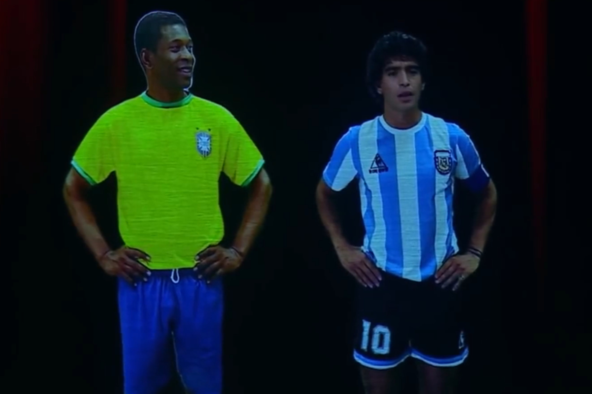 La tecnologa hologrfica 'revive' a Pel y Maradona para mandarle este mensaje a Messi